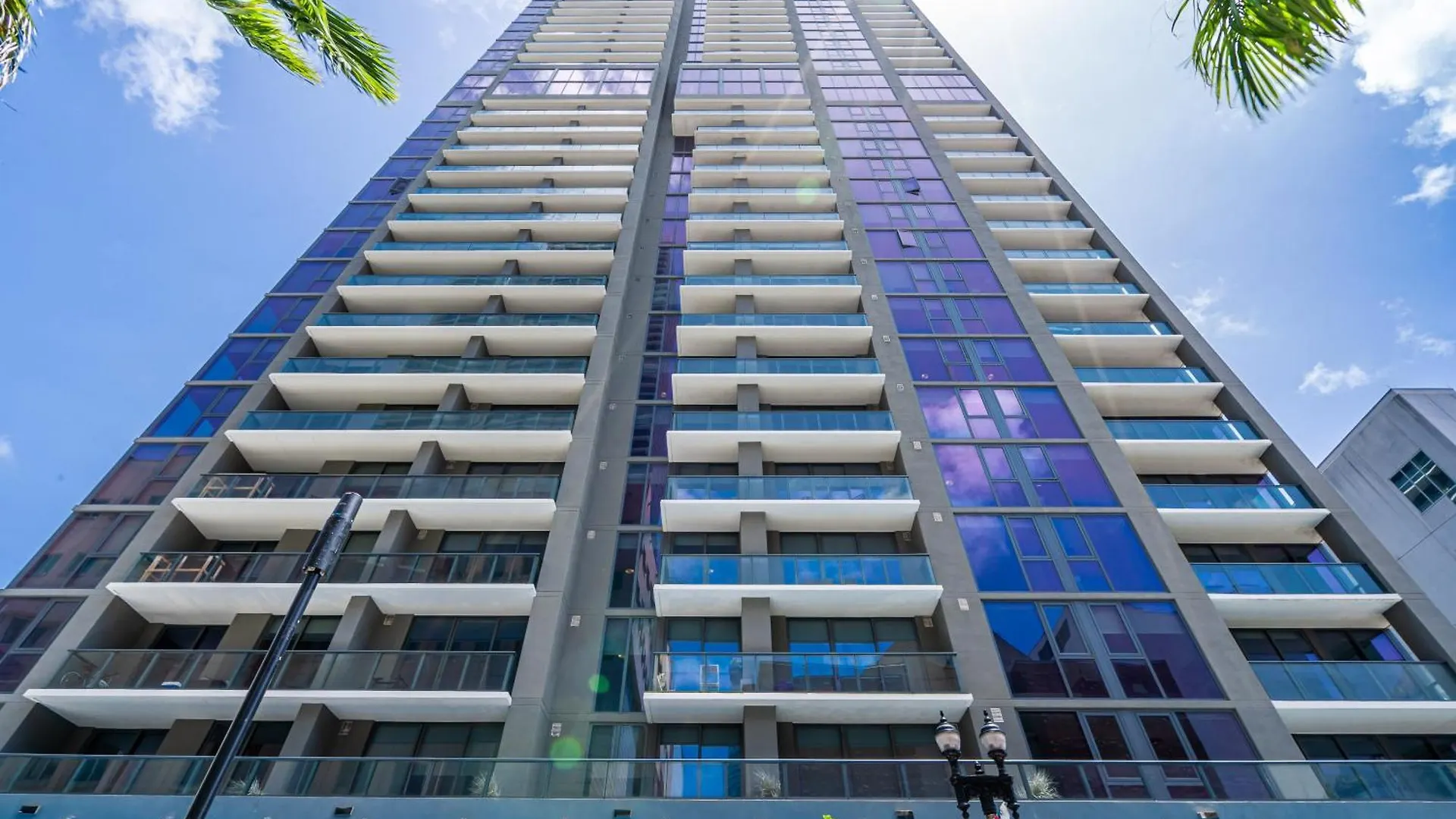Apartment Amazing Location In The Heart Of