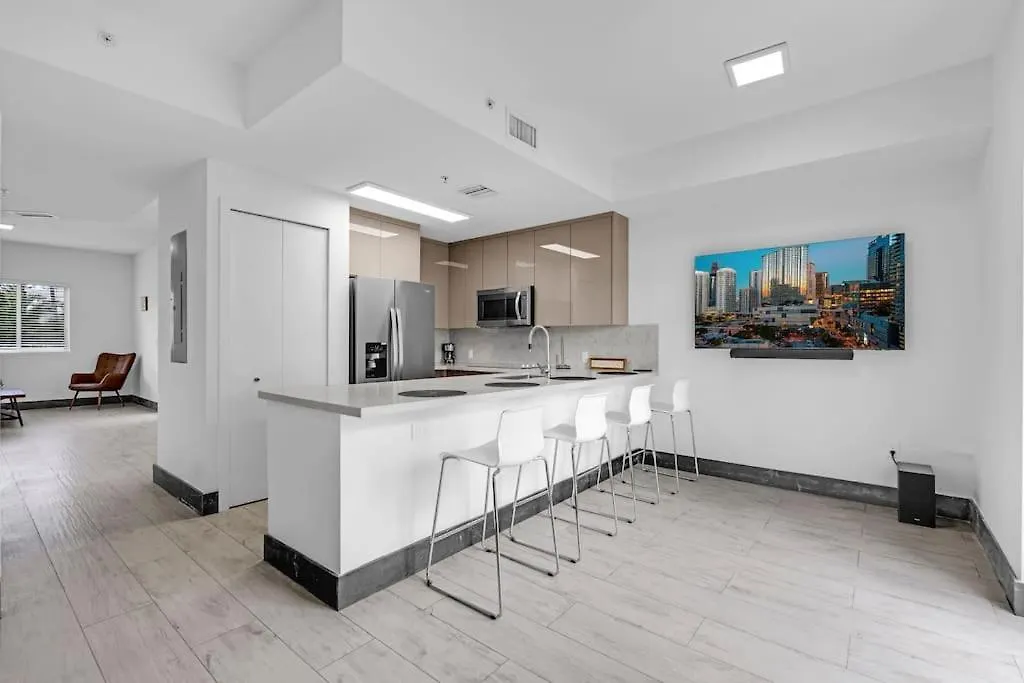 Apartment Biscayne Park 15408