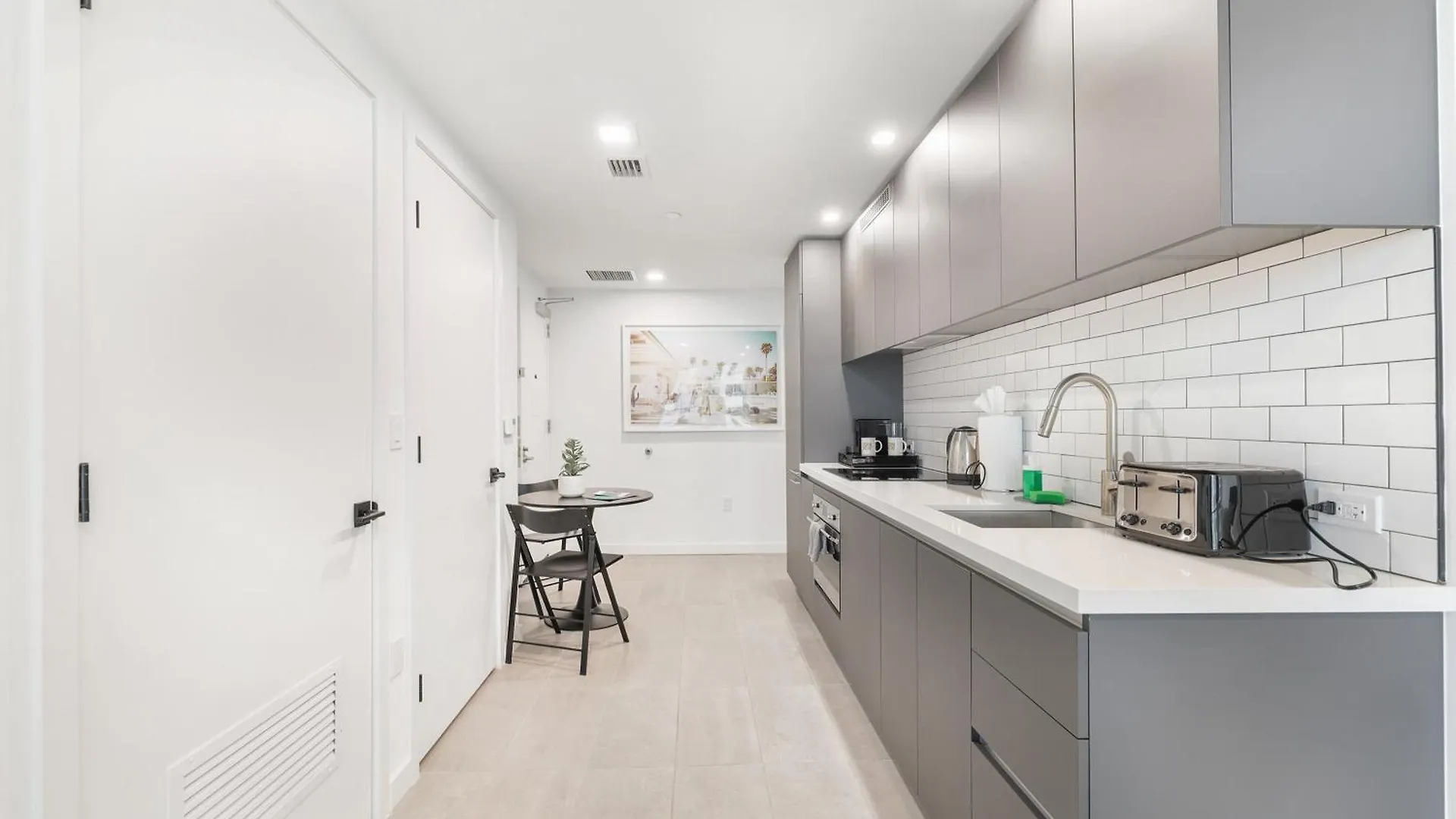 227 Condominium By Ionica Apartmán