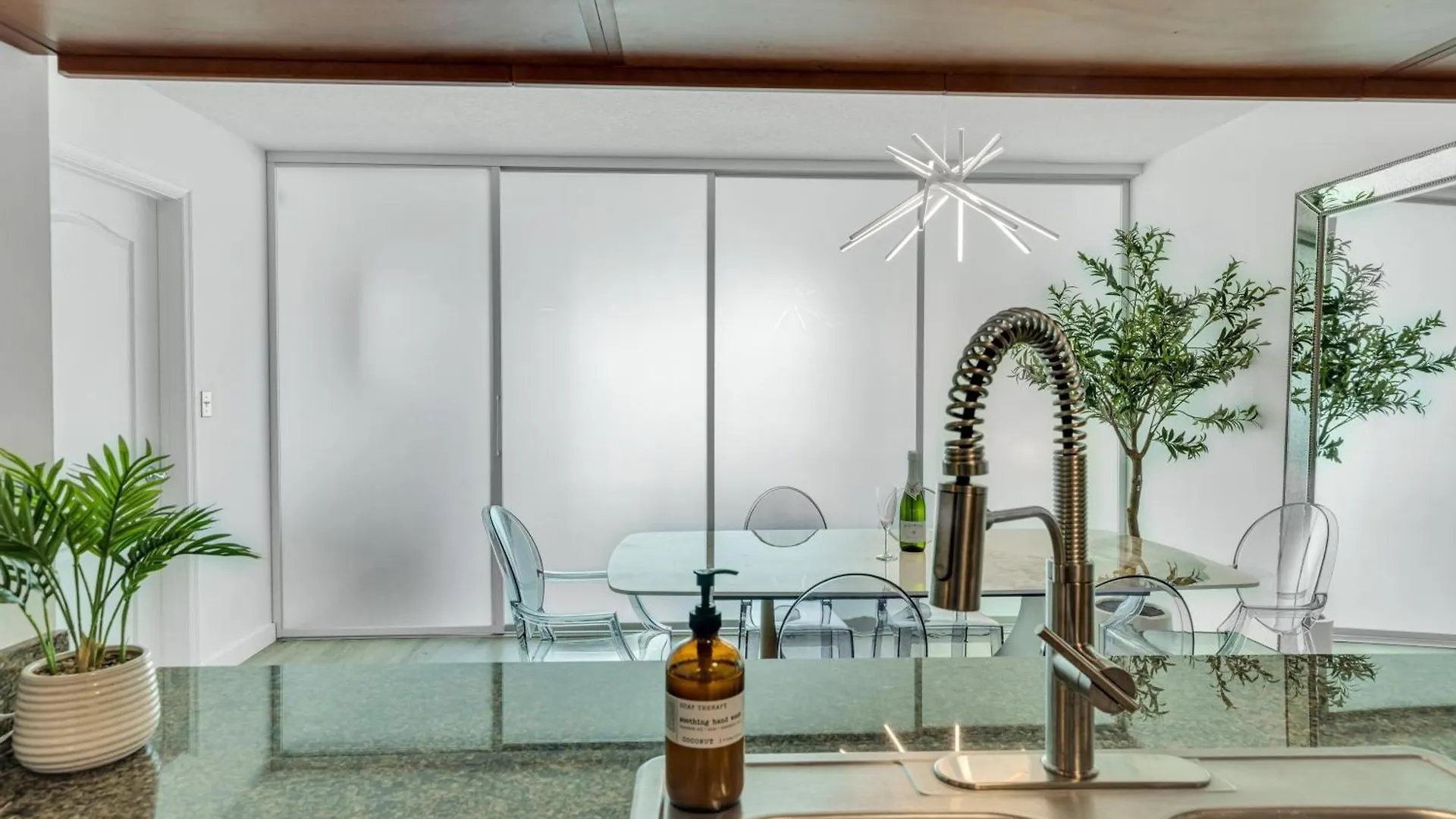 Apartment Oceanside Penthouse In Brickell Miami, Pool, Free Parking *