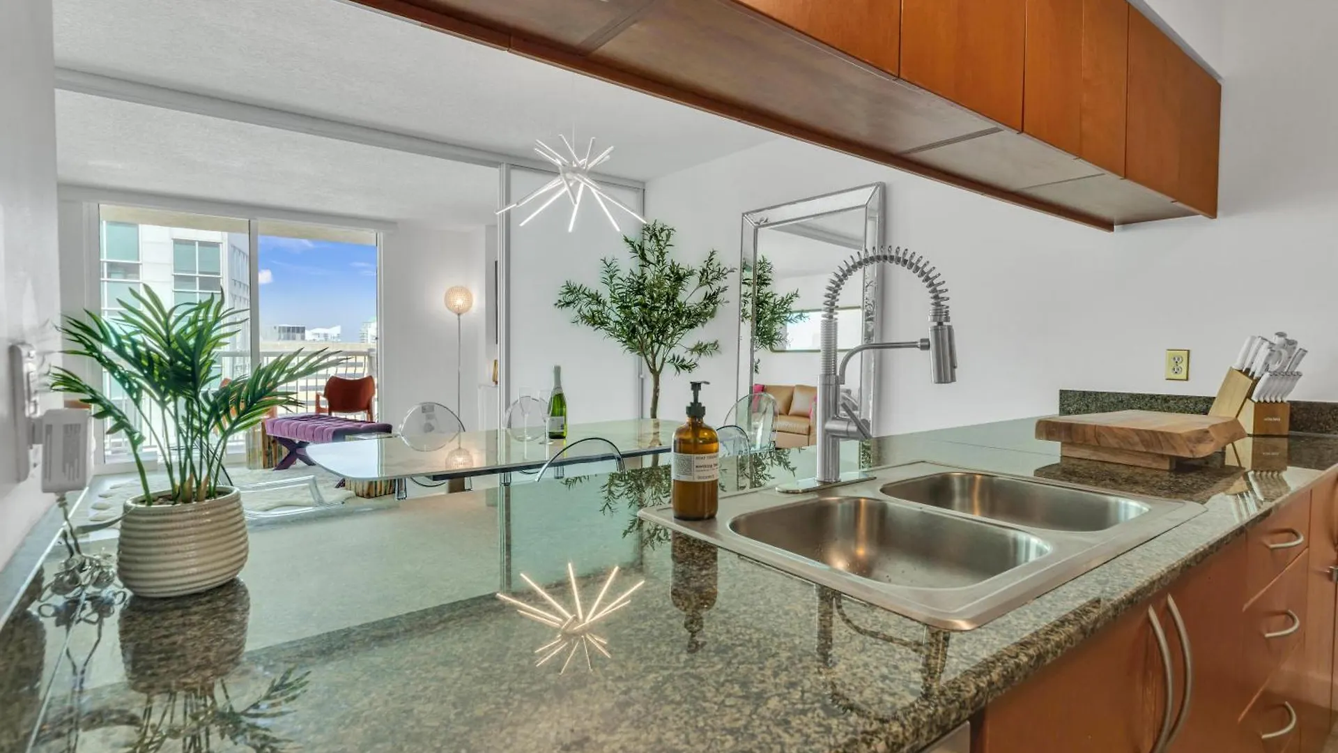 Oceanside Penthouse In Brickell Miami, Pool, Free Parking Apartment