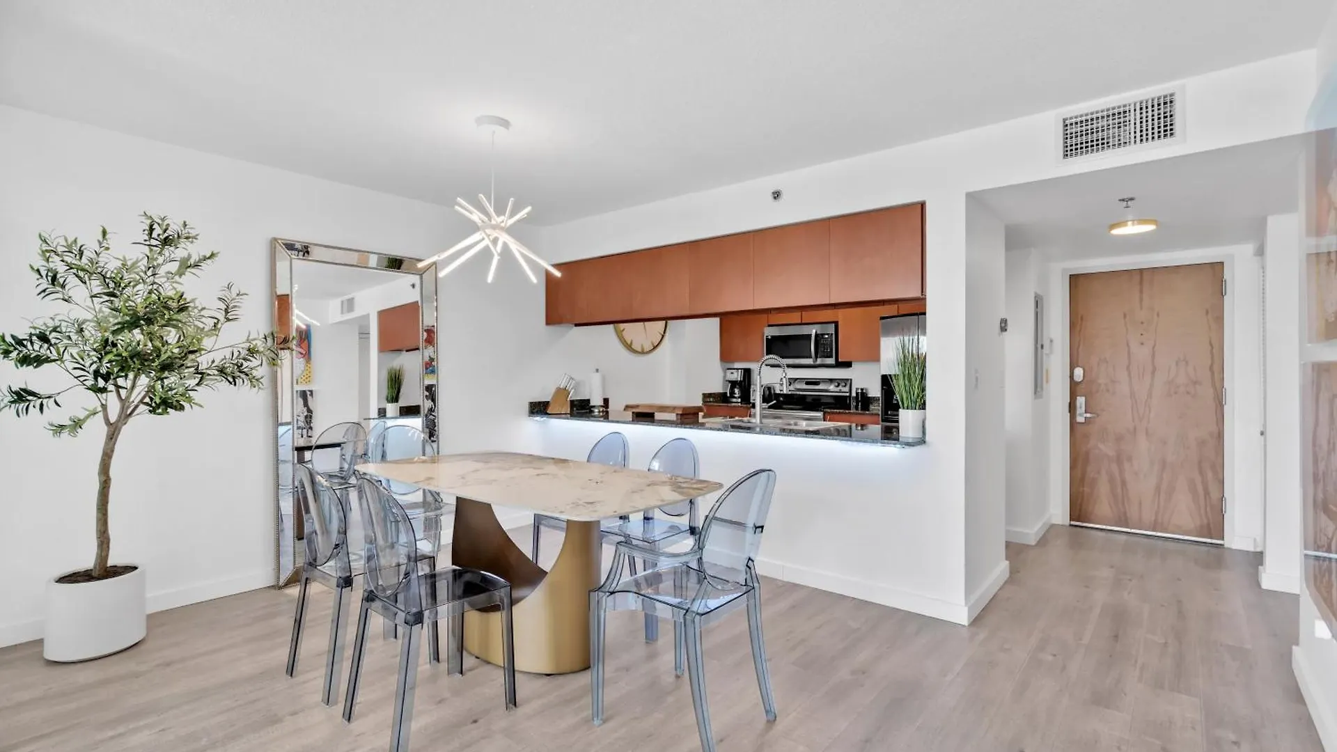 Oceanside Penthouse In Brickell Miami, Pool, Free Parking