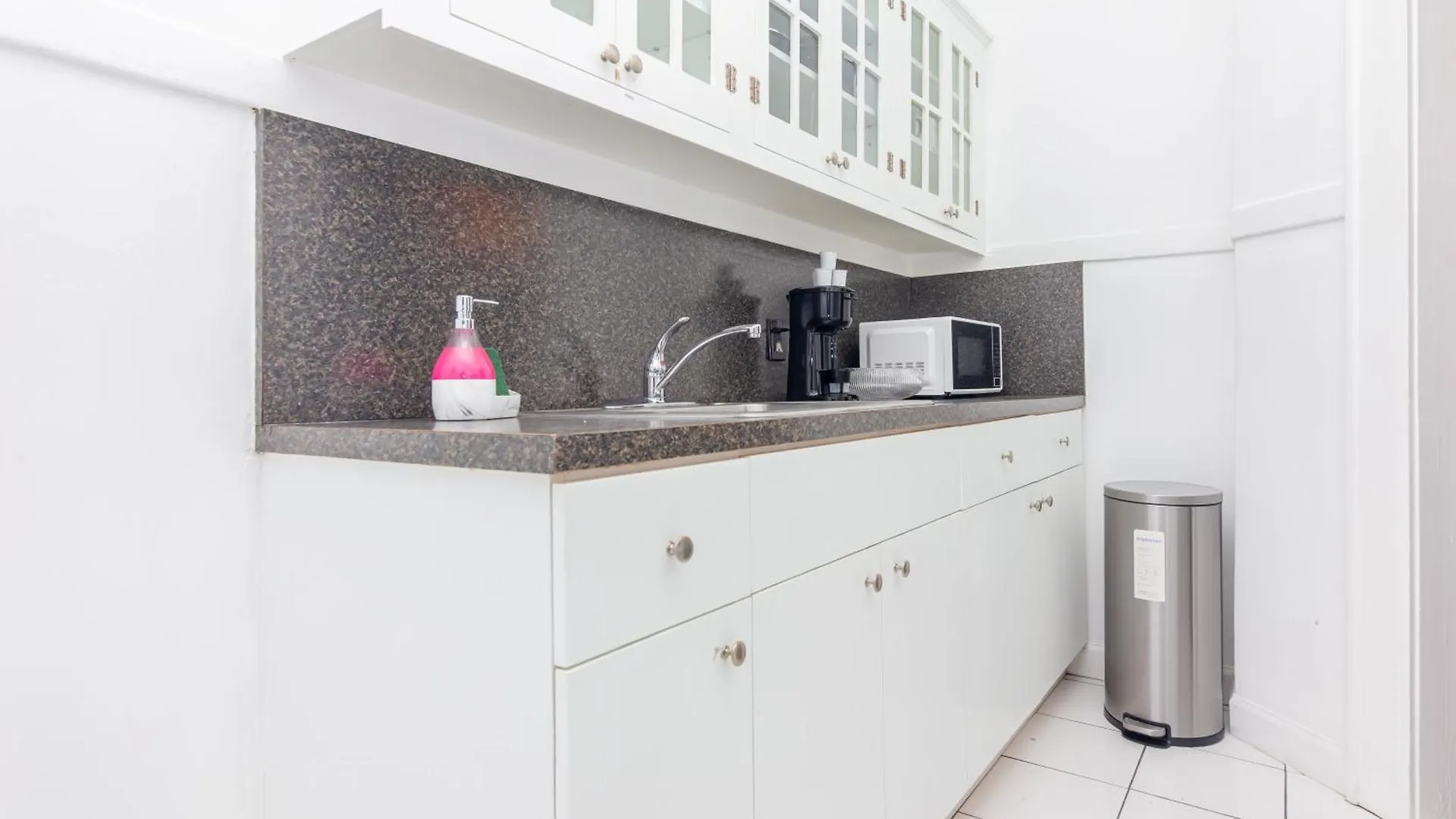 2-bdrm -heart Wynwood & Edgewater- Private Parking Apartment Miami