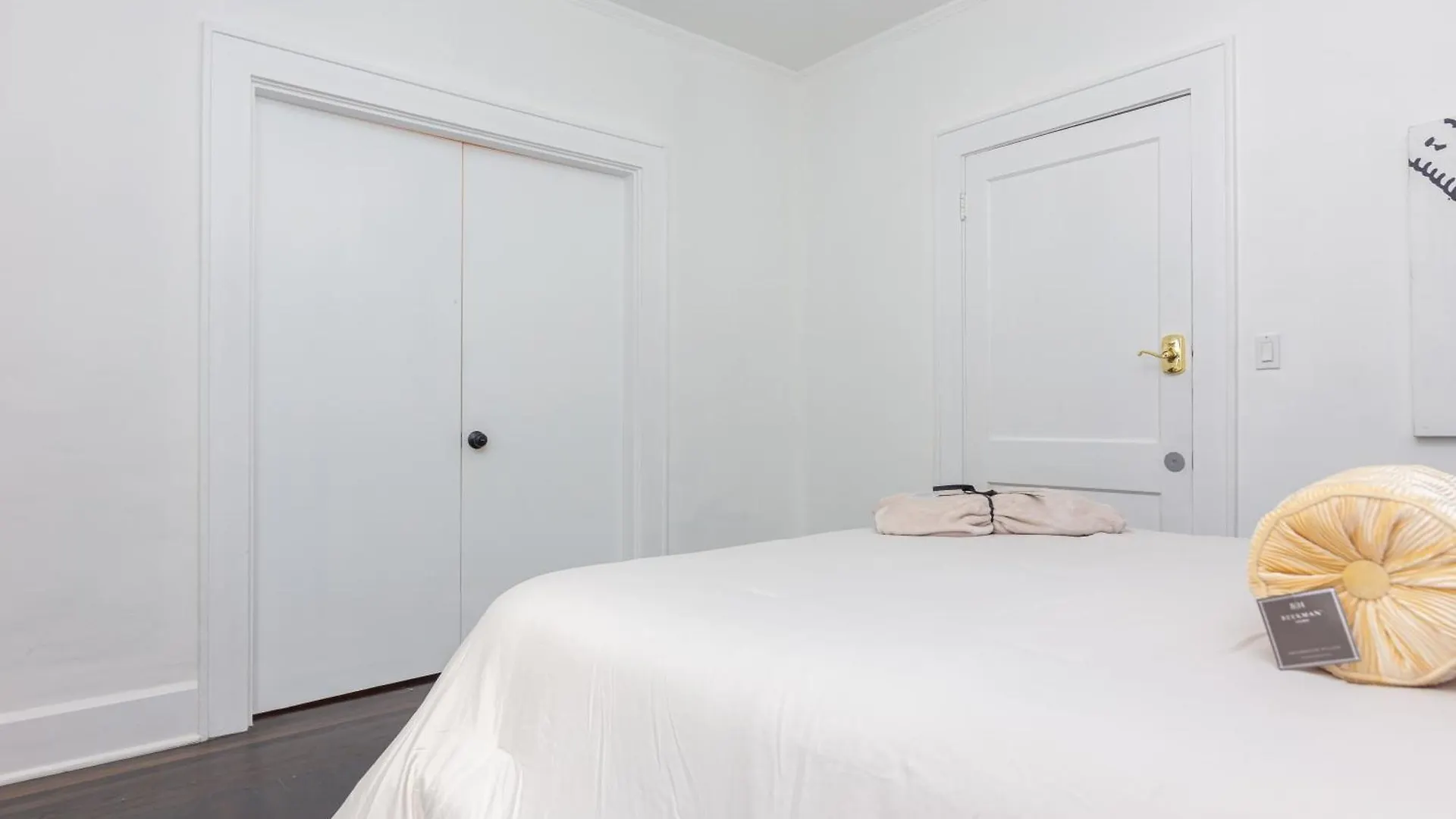 2-bdrm -heart Wynwood & Edgewater- Private Parking Apartment Miami