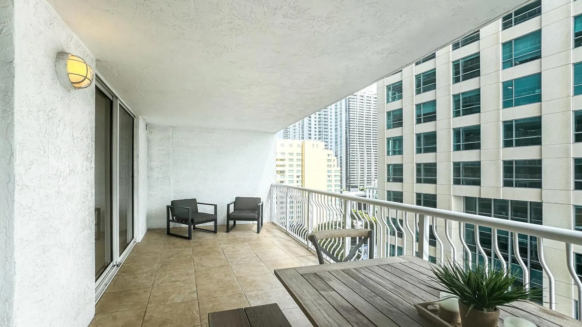 Gold Brickell Apartment