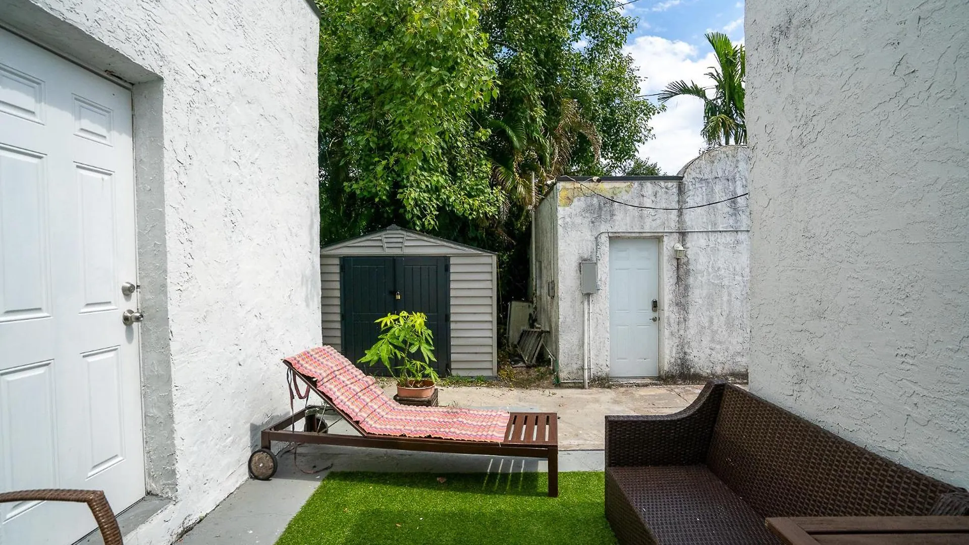 Cheerful 4 Bedroom With Free Parking Holiday home *