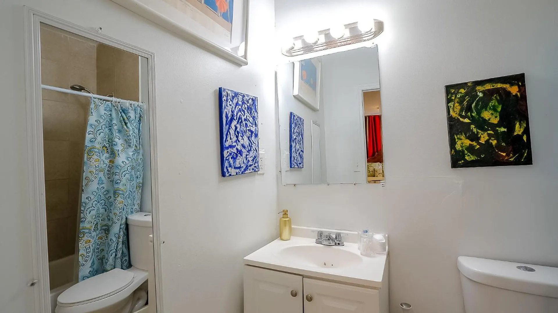 Cheerful 4 Bedroom With Free Parking Holiday home *