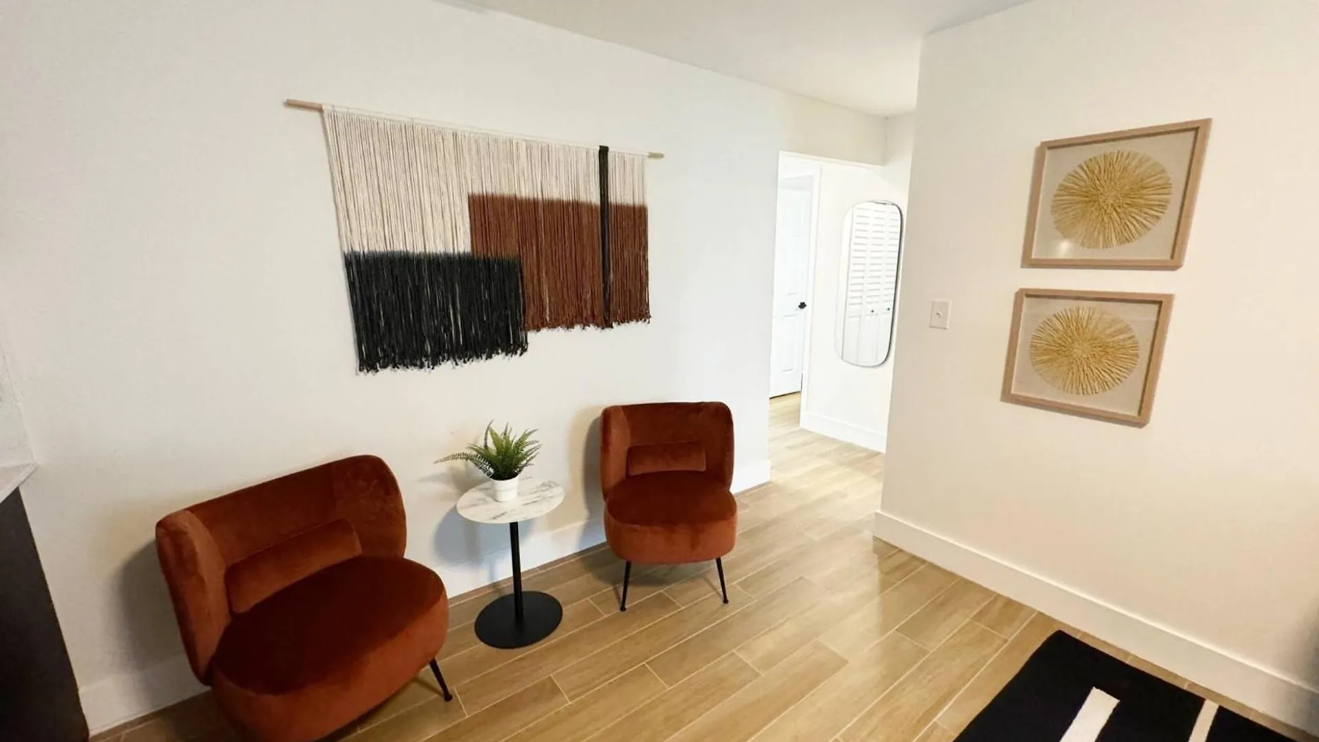 Urban Elegance: Trendy Modern In Wynwood