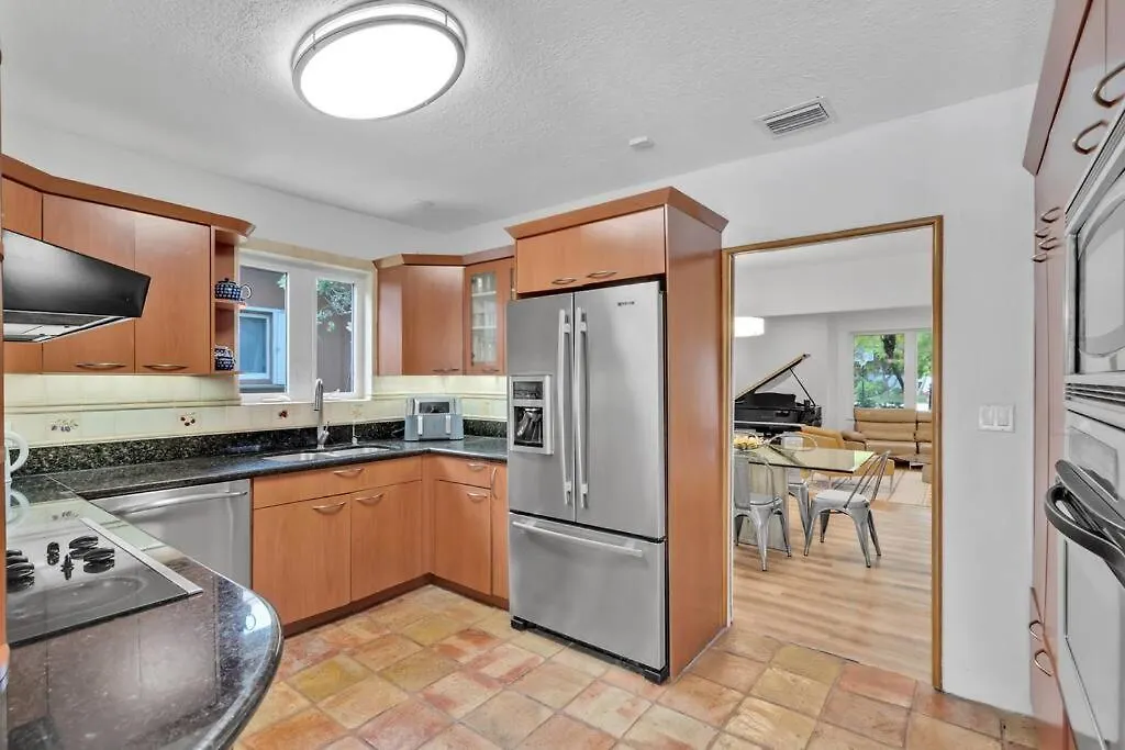 6 Bedrooms Oasis Treat With Oversized Pool, 9 Minutes To The ヴィラ *