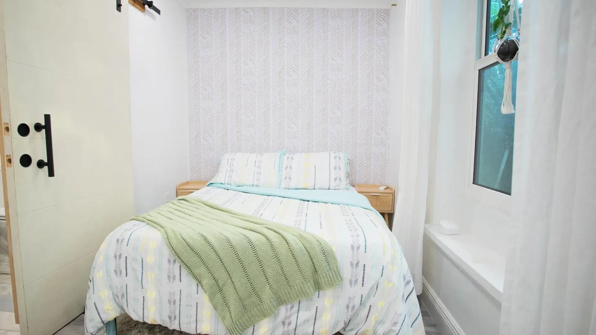 Cozy Tiny - Hidden Gem! *