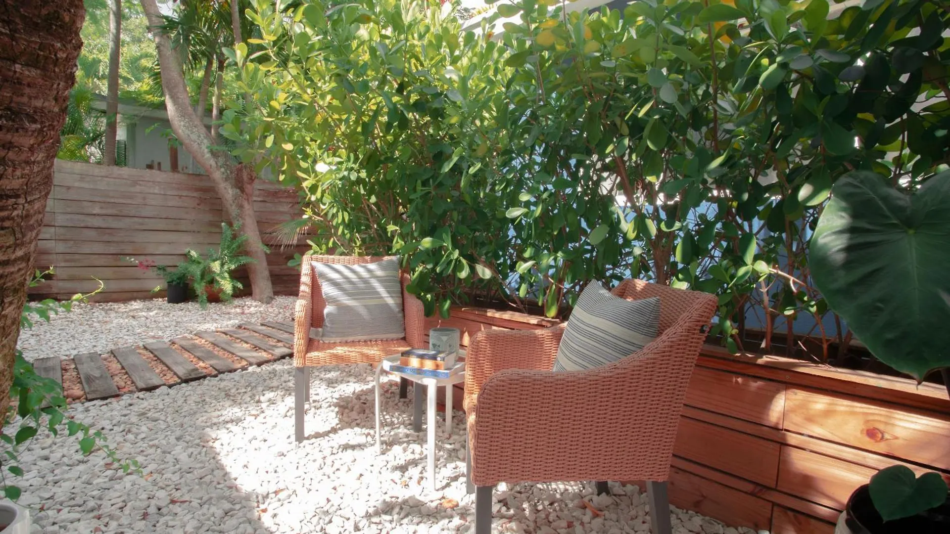 Villa Cozy Tiny - Hidden Gem! *