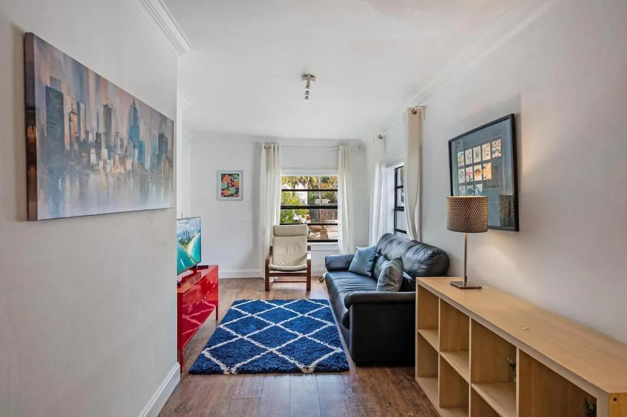 Apartment West Brickell Gem With Private Garden, 2br 2bath