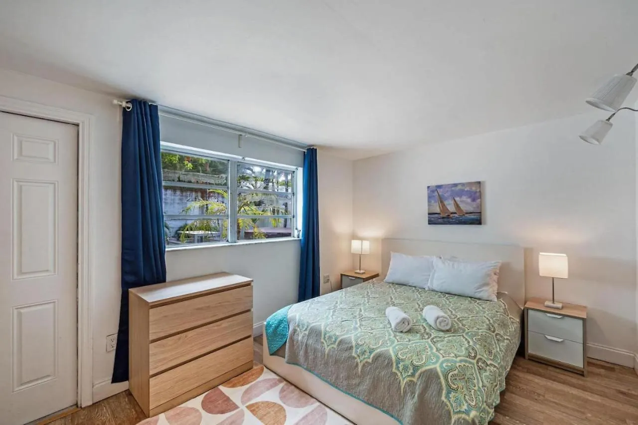 West Brickell Gem With Private Garden, 2br 2bath Apartment Miami