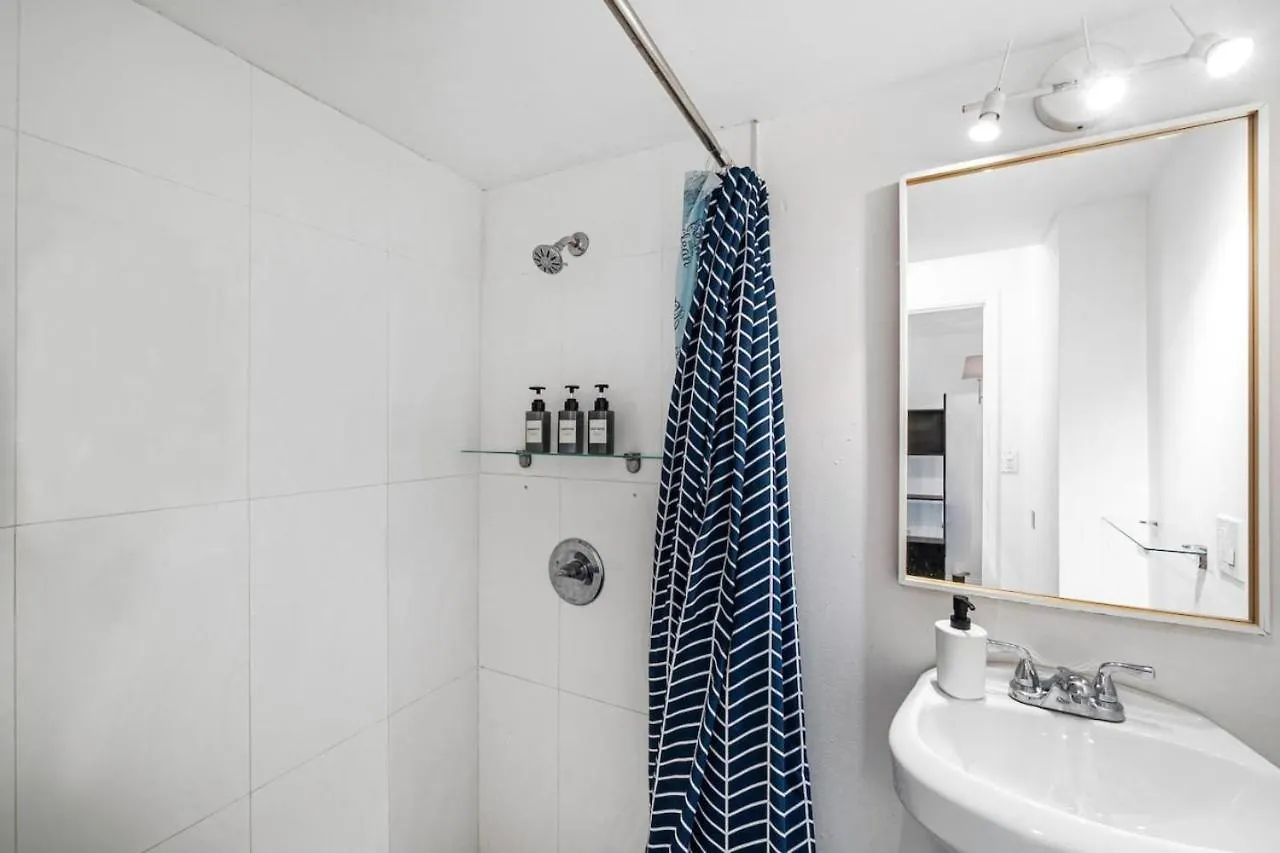 West Brickell Gem With Private Garden, 2br 2bath Miami