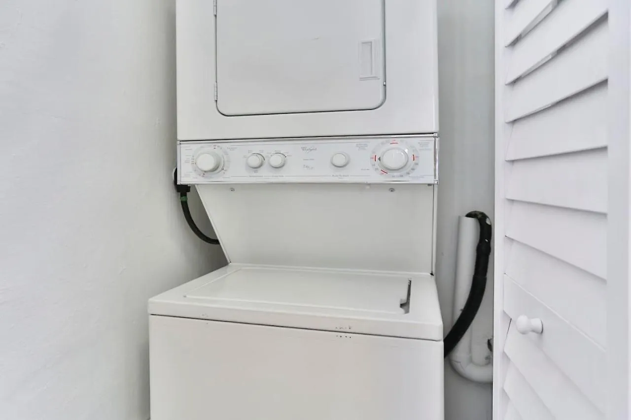 Apartment Centrally Located Impeccable Unit Wtih Bbq Miami