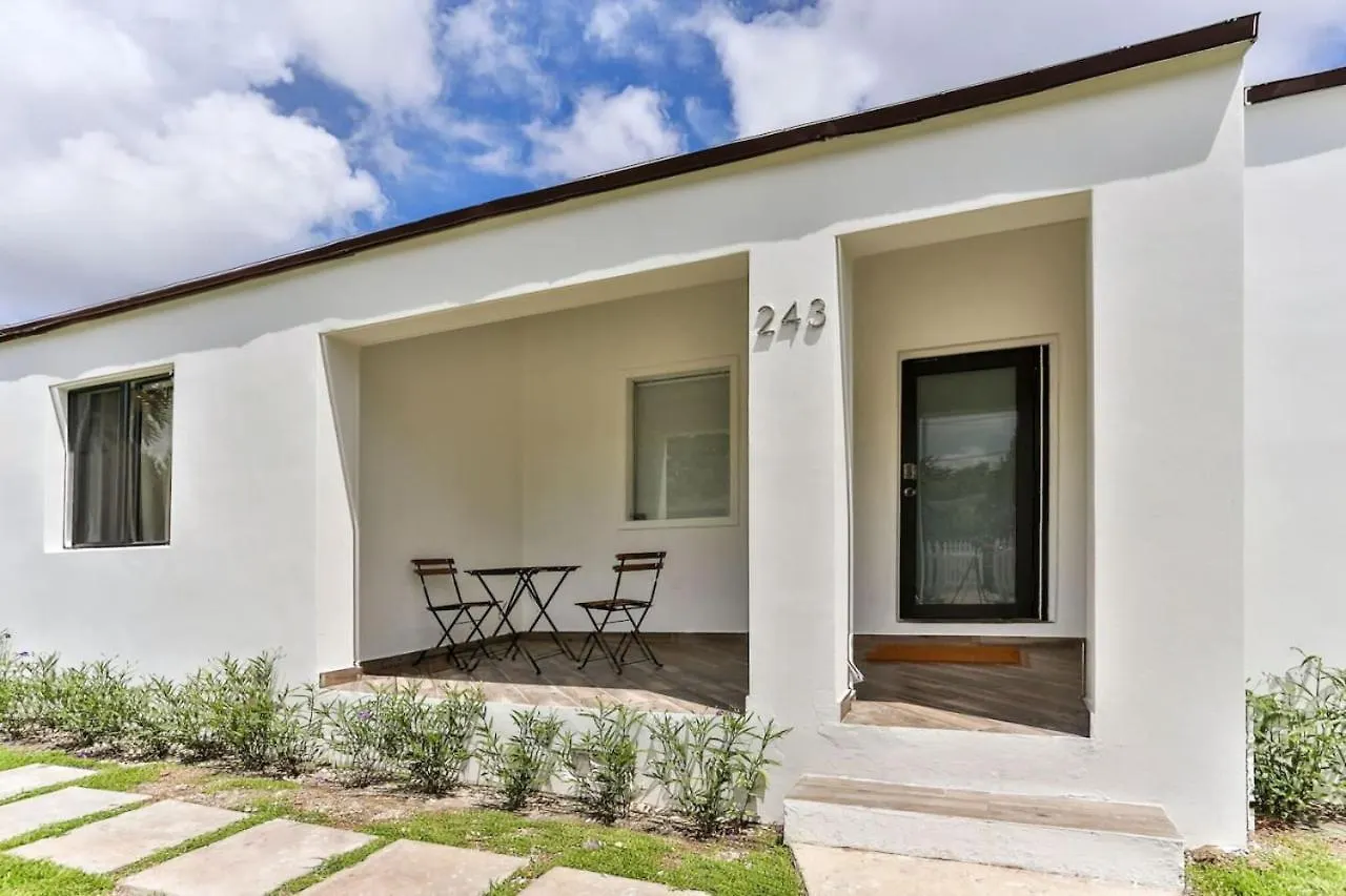 Holiday home 4bedrooms 2bathrooms Art District Contemporary Japanese Themed *