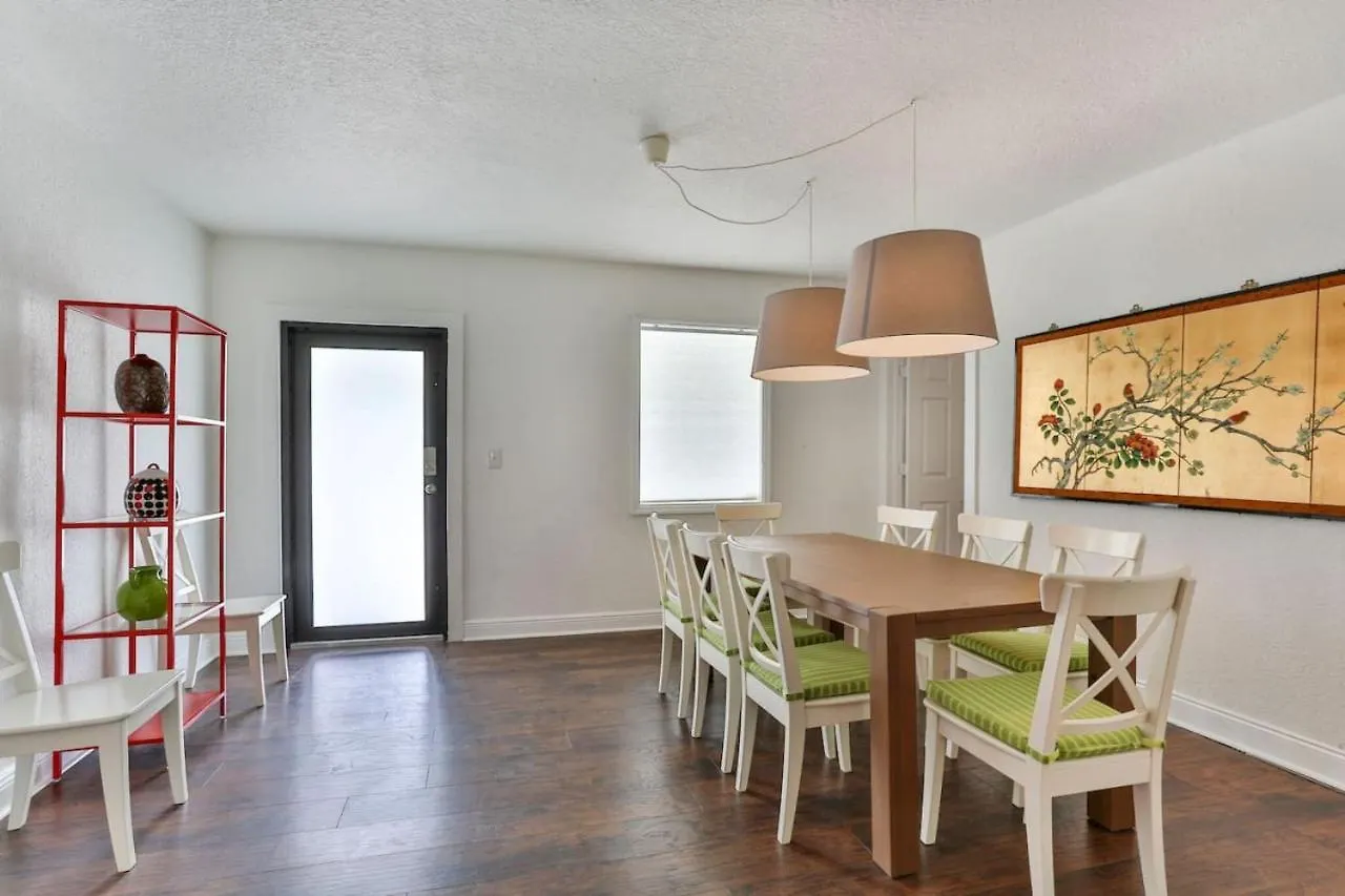 4bedrooms 2bathrooms Art District Contemporary Japanese Themed