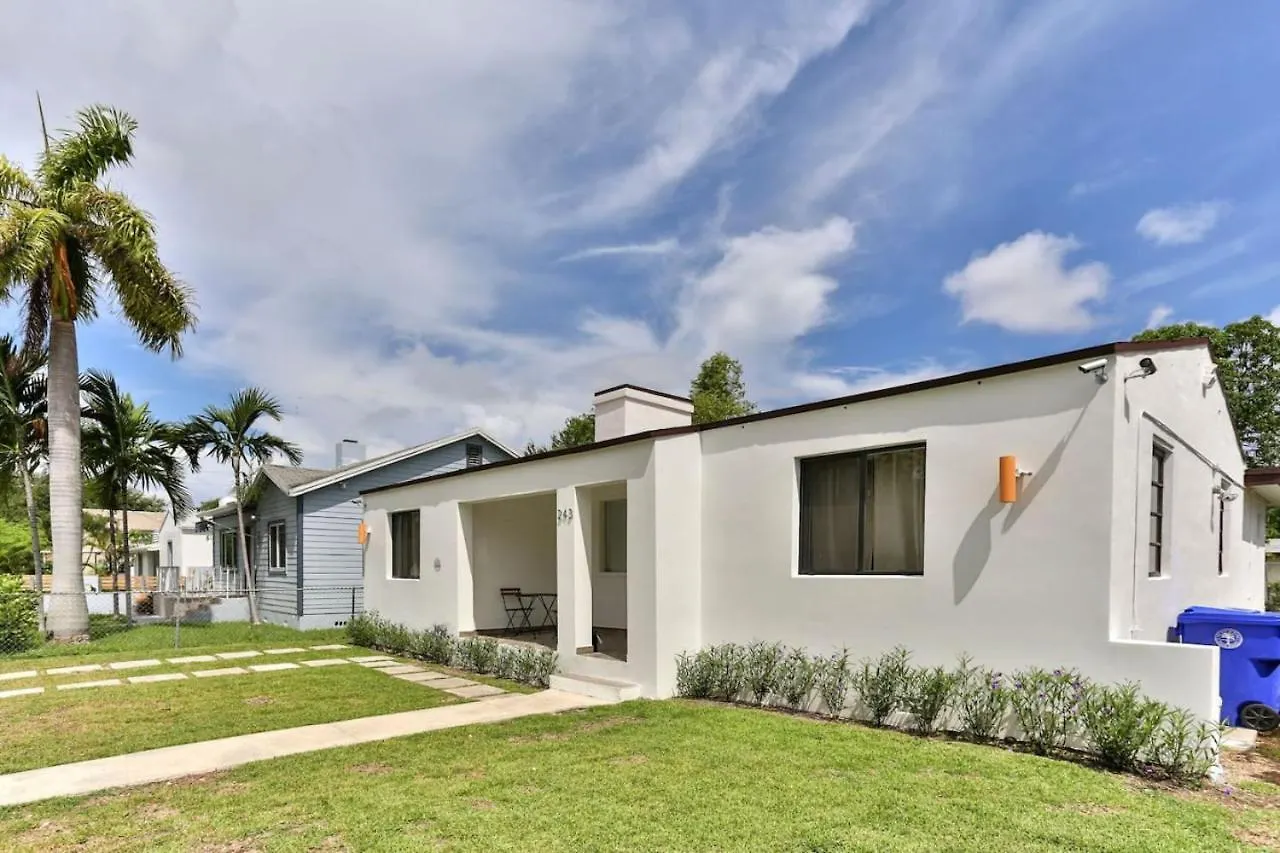 4bedrooms 2bathrooms Art District Contemporary Japanese Themed Holiday home