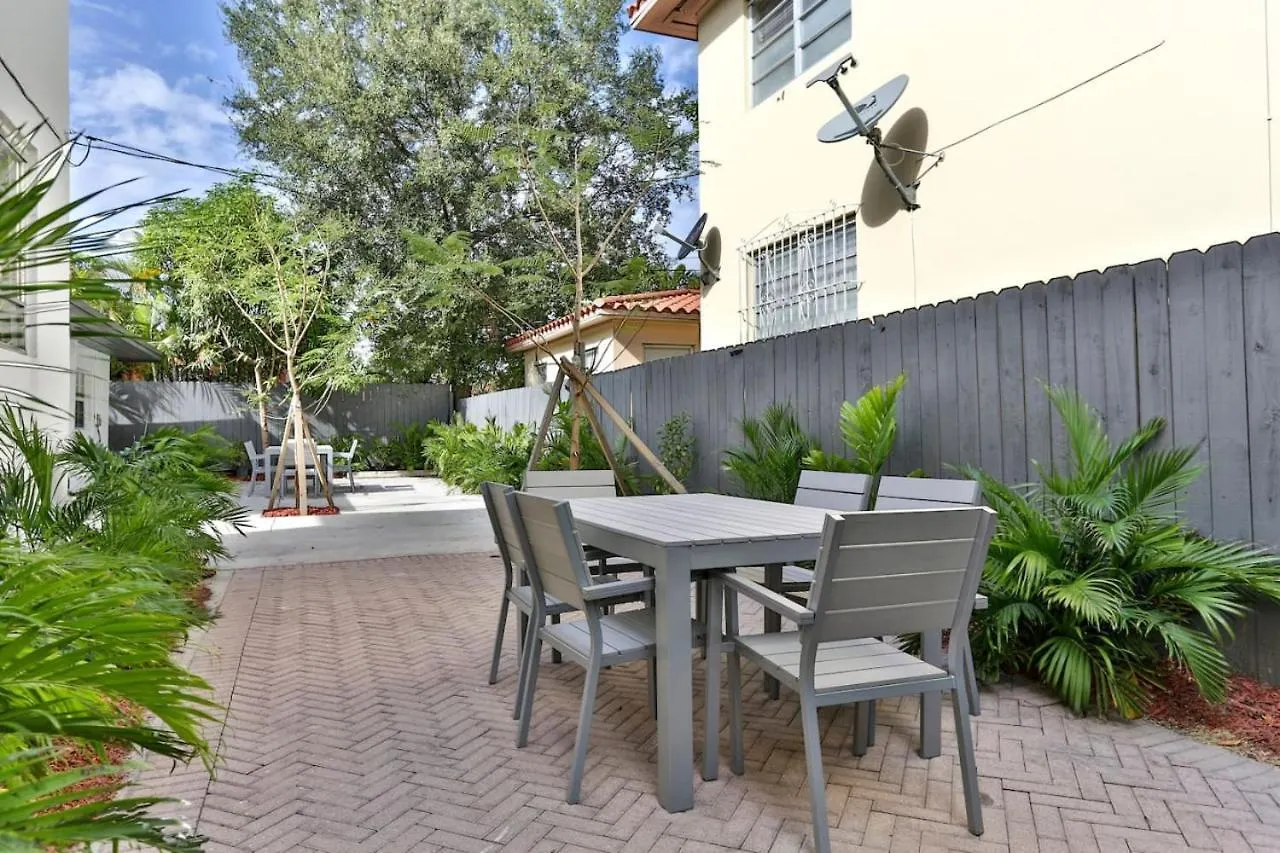 Centrally Located Impeccable Unit Wtih Bbq *
