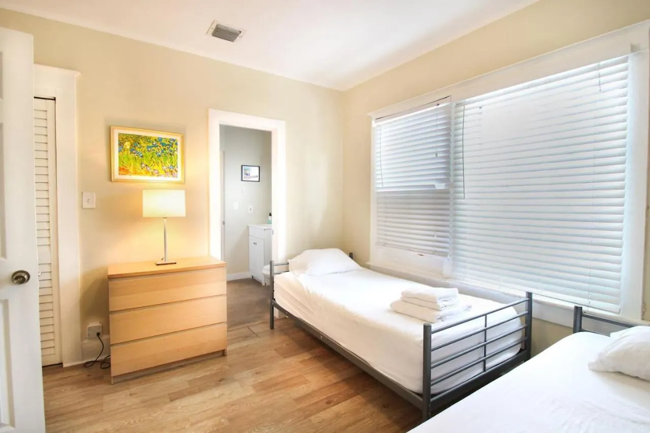 4bed2ba Historic Spacious Brickell With Hot Tub Holiday home *