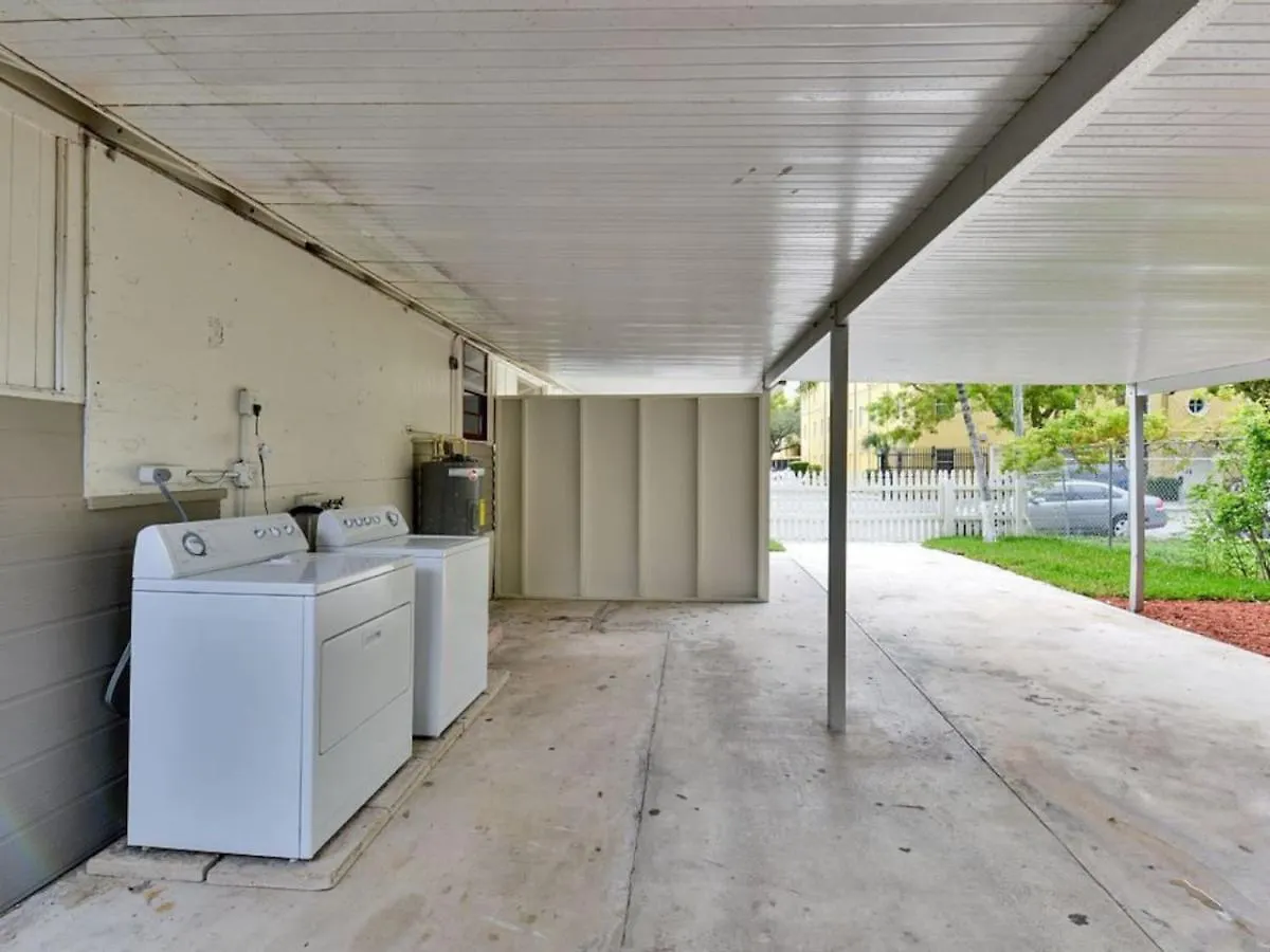 Holiday home 4bed2ba Historic Spacious Brickell With Hot Tub