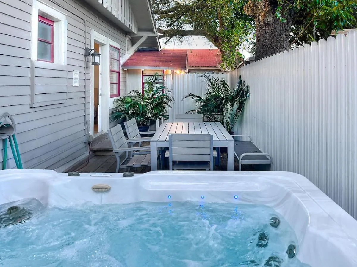 Holiday home 4bed2ba Historic Spacious Brickell With Hot Tub Miami