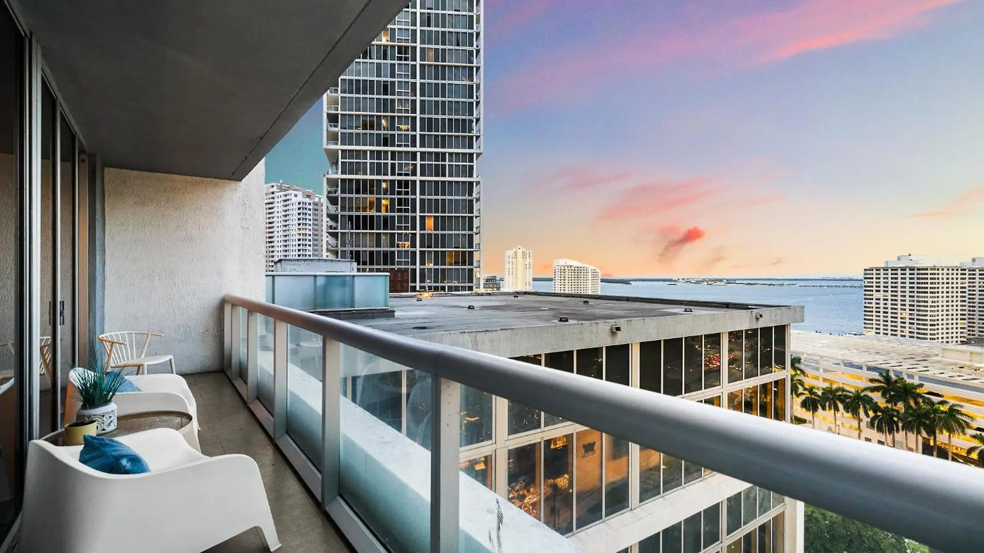 Downtown Brickell- Free Pool -gym- * Miami