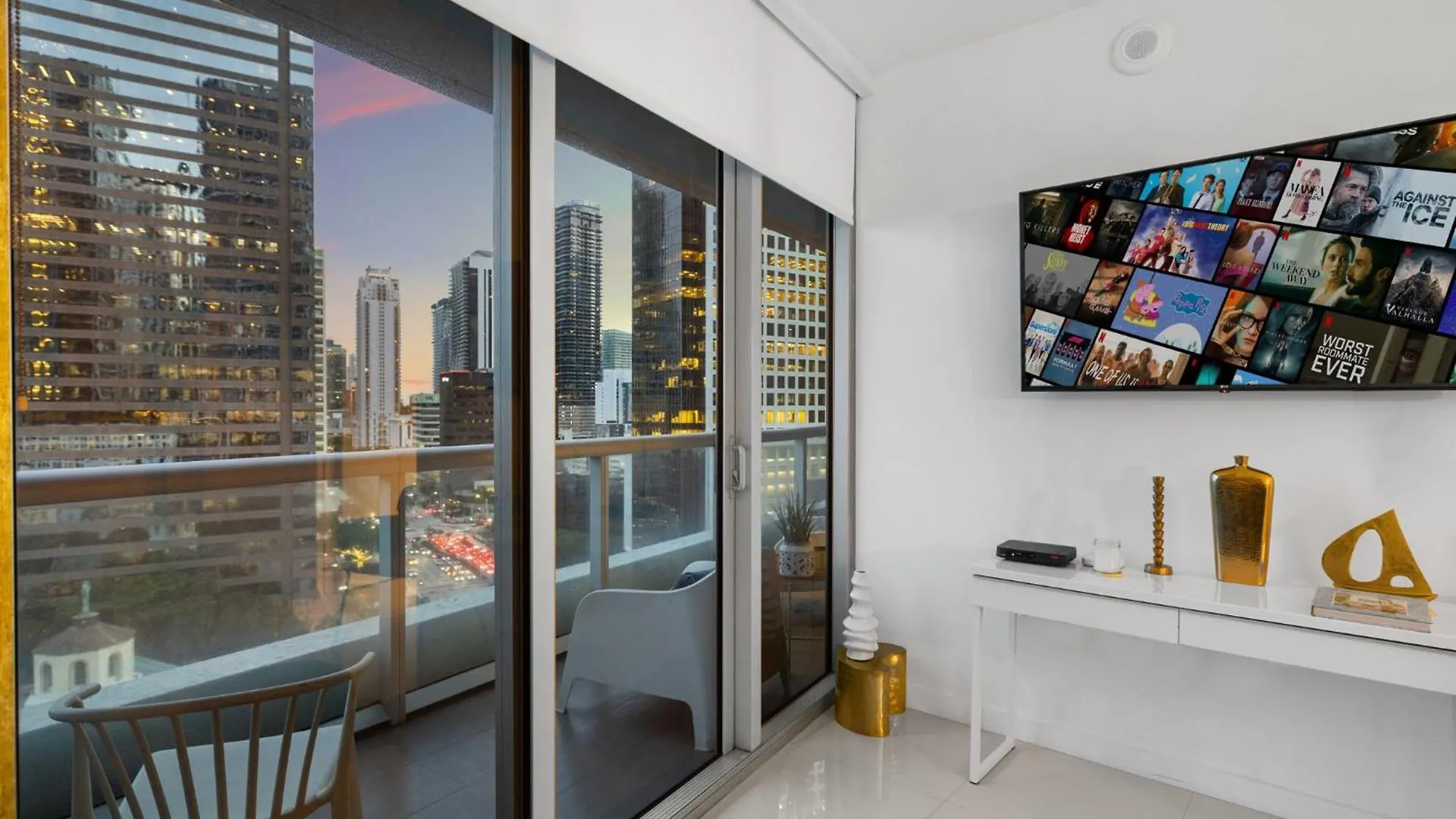 Downtown Brickell- Free Pool -gym- * Miami