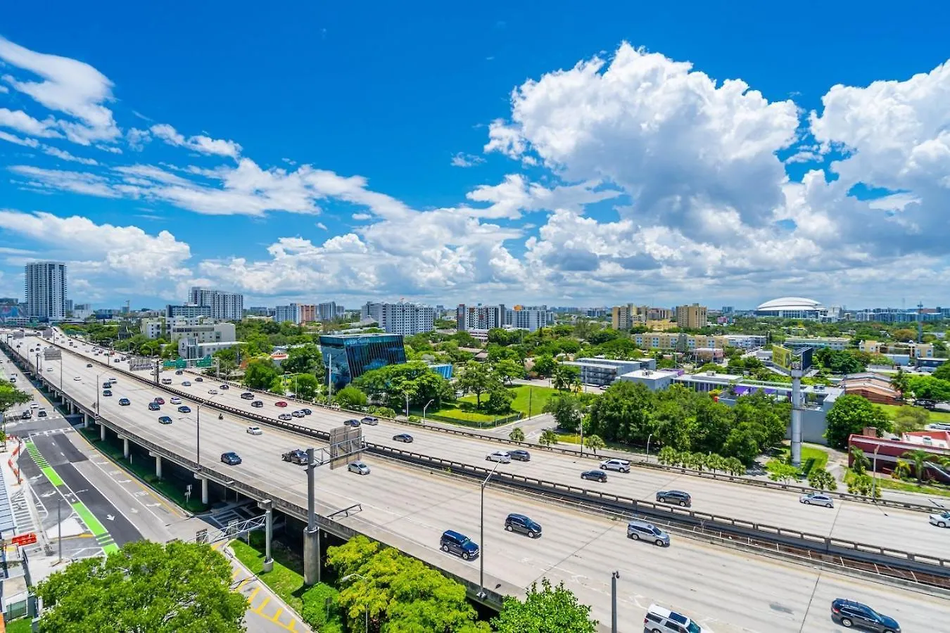 Prime Location 3 Bed Gem Near Brickell With Parking Appartamento Miami