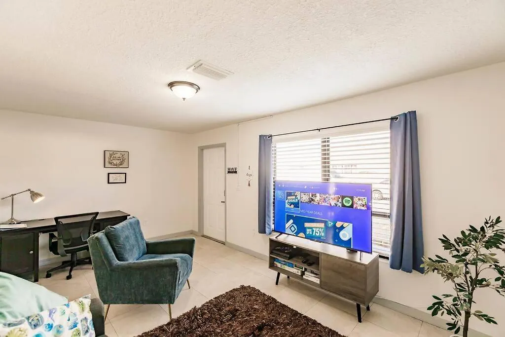 Oasis 7 Mins To Dolphin Mall Mia Ps4 Games Apartment *