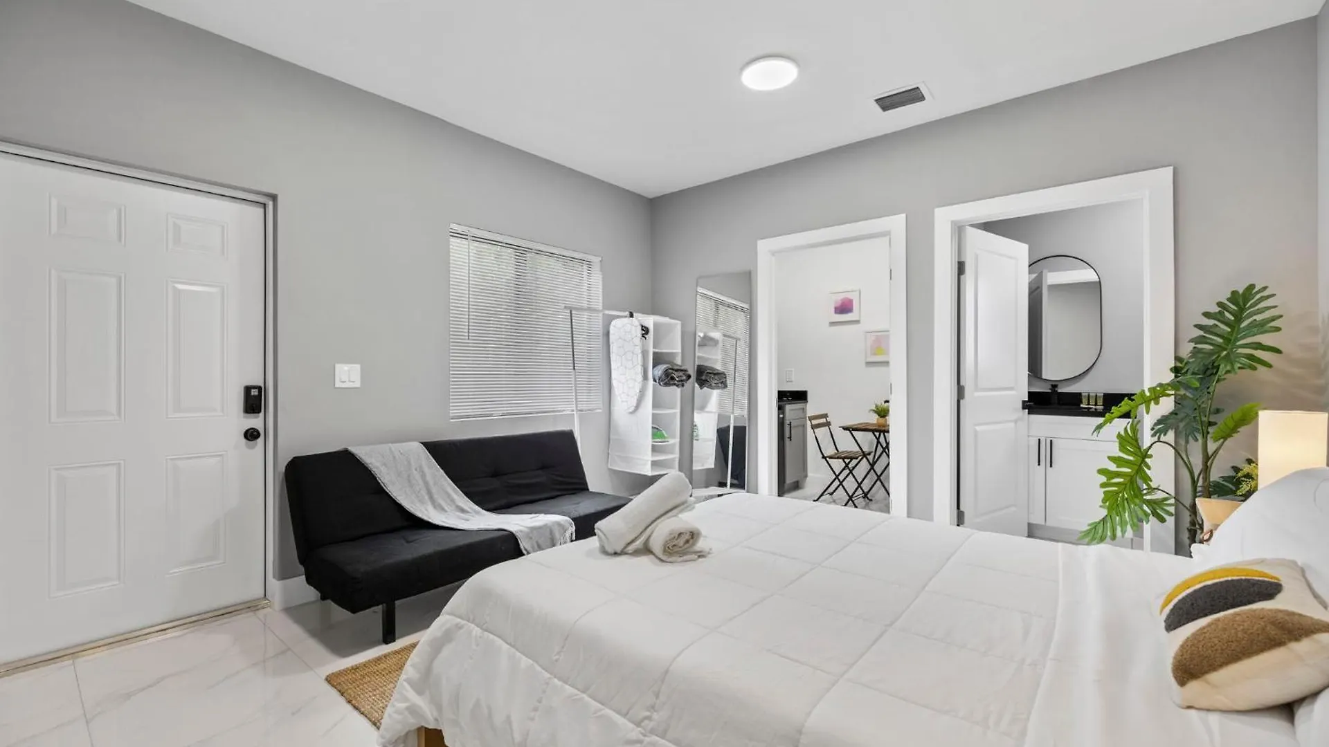 Beautifully Designed Studio In * מיאמי