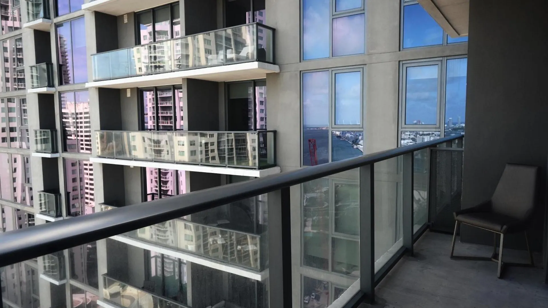 Apartment Dt *