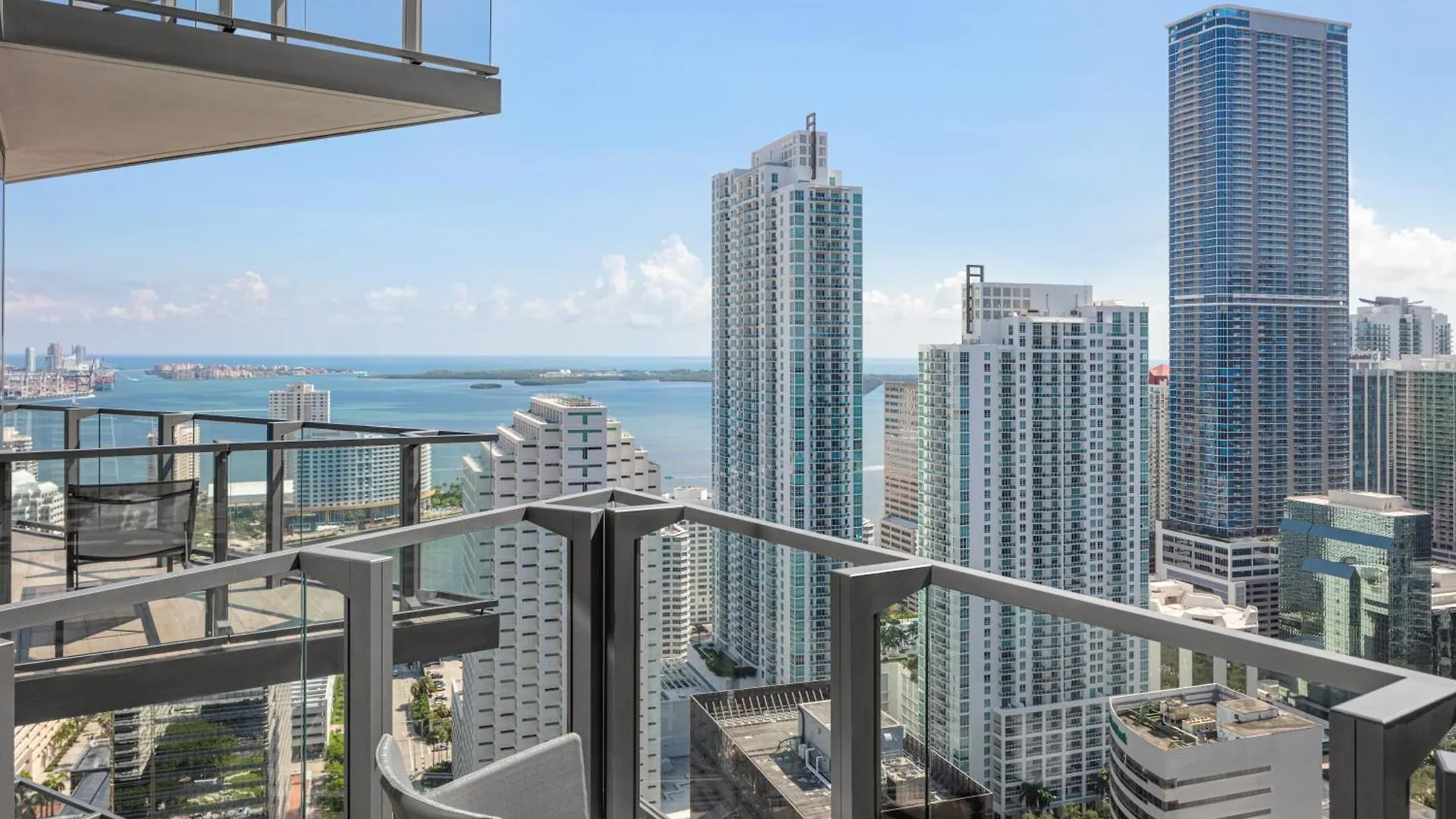 Hotel East Miami