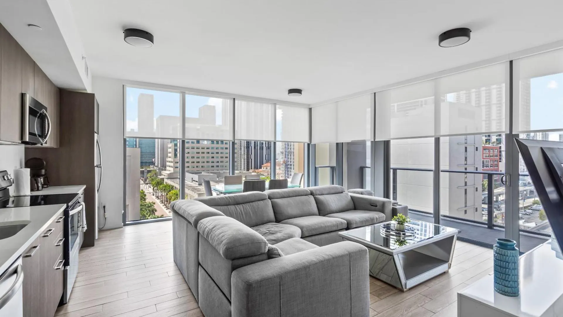 Incredible Unit In The Heart Of Downtown Apartment *