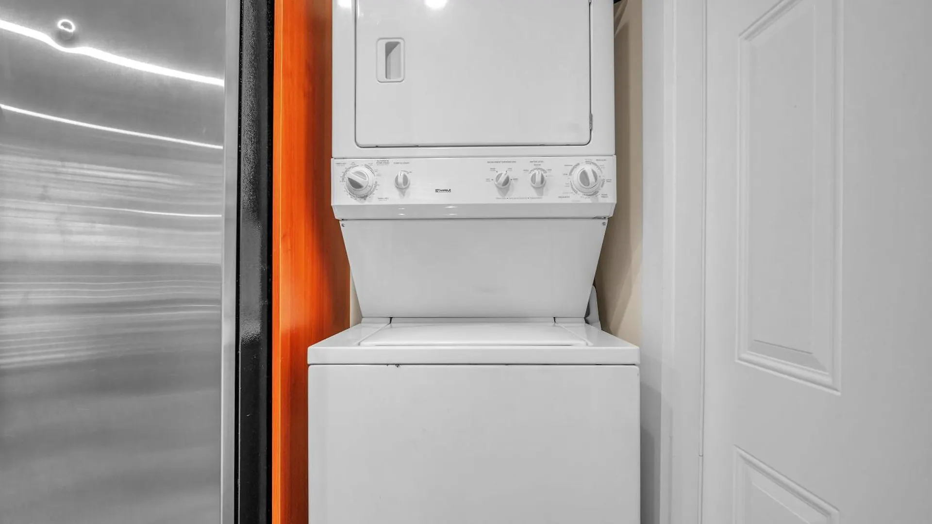 Renovated Grove -near Coconut Grove Holiday home Miami