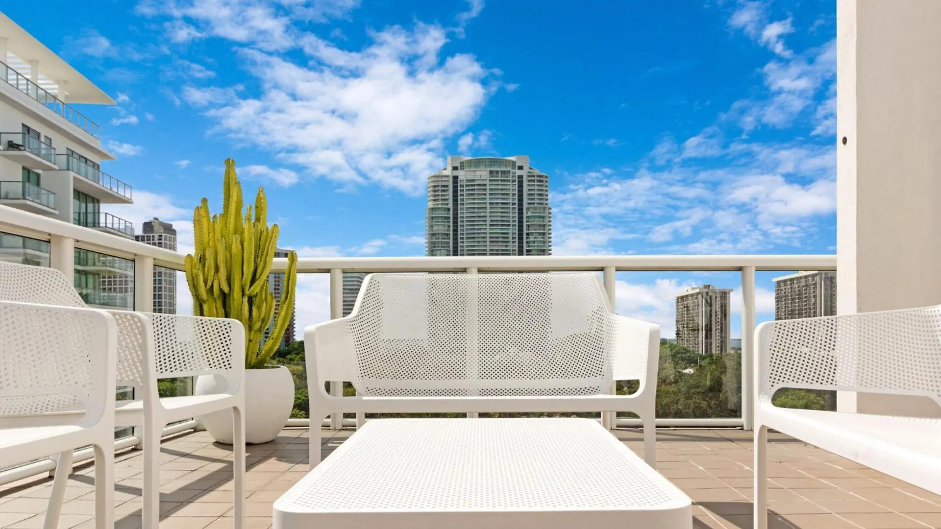 Roami At Habitat Brickell Aparthotel