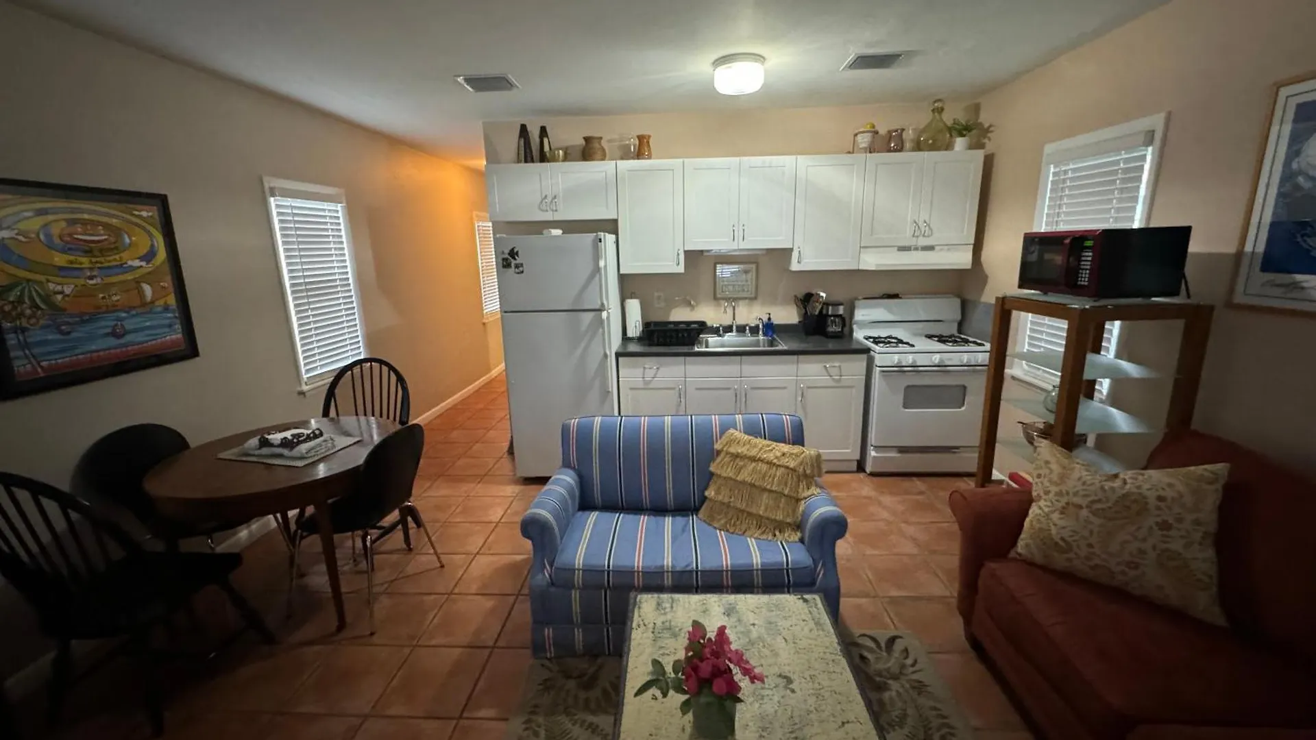 Key West Style Historic In Coconut Grove Florida, The Blue House 마이애미