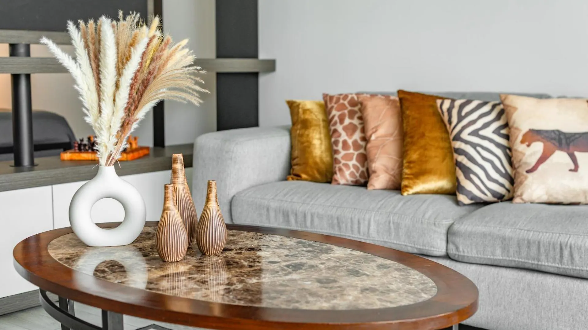 Apartment Breezy Luxury Residences - Near Kaseya Center *