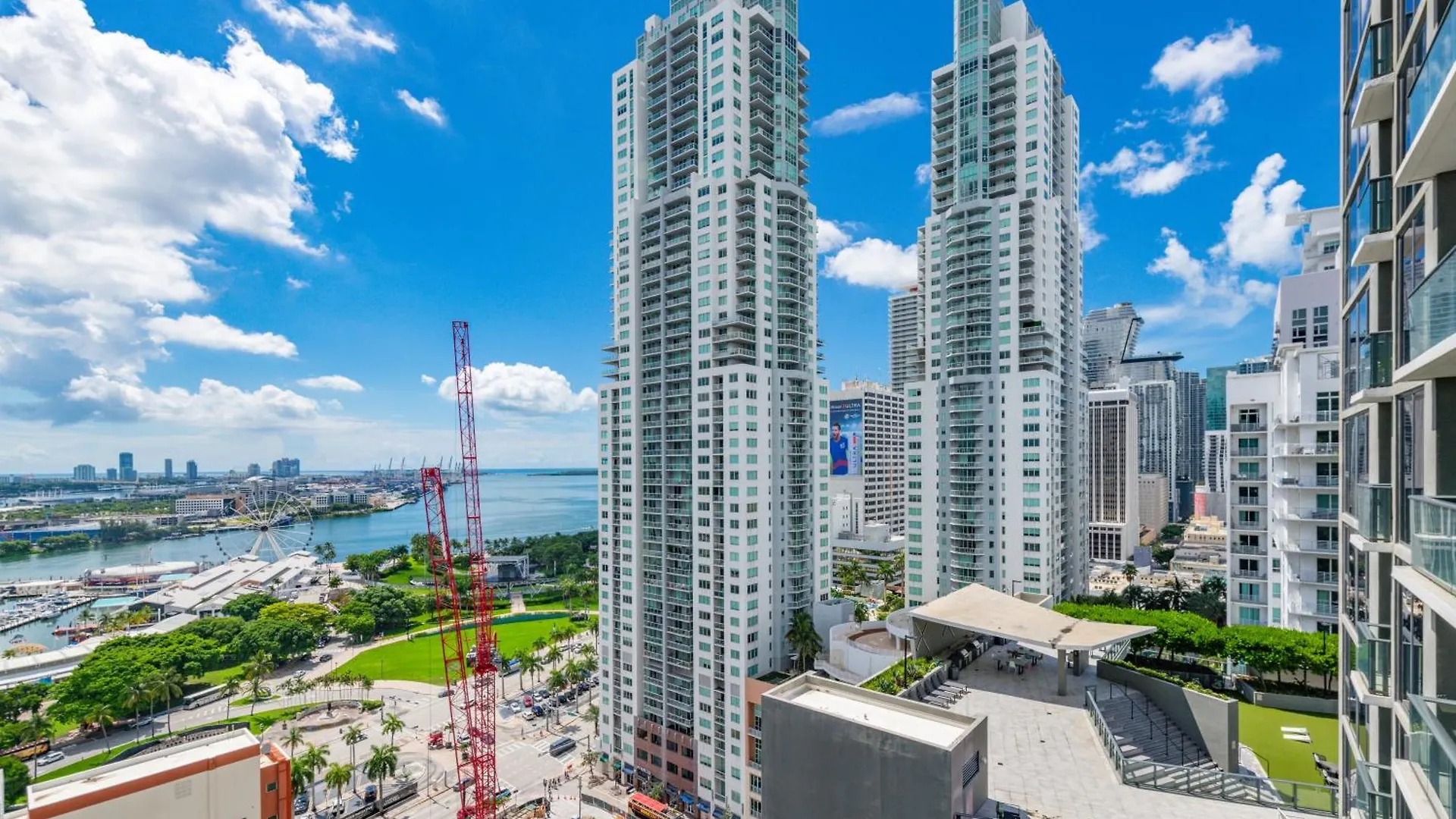 Breezy Luxury Residences - Near Kaseya Center 迈阿密