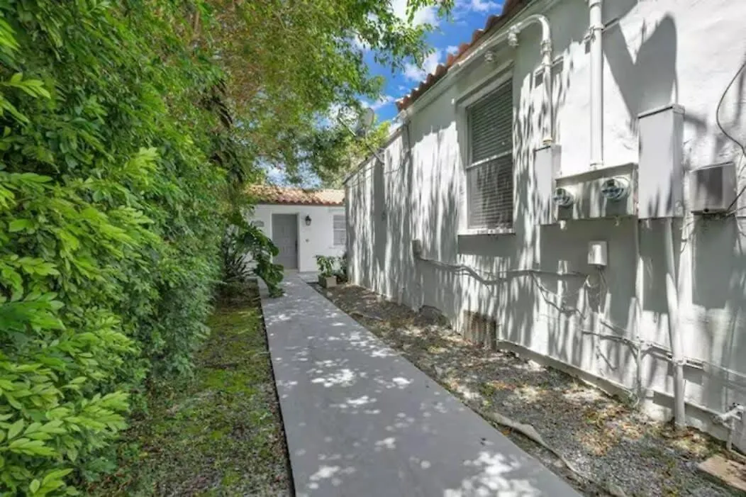 Vakantiehuis Spacious 2-2 In Heart Of Calle 8 - Family