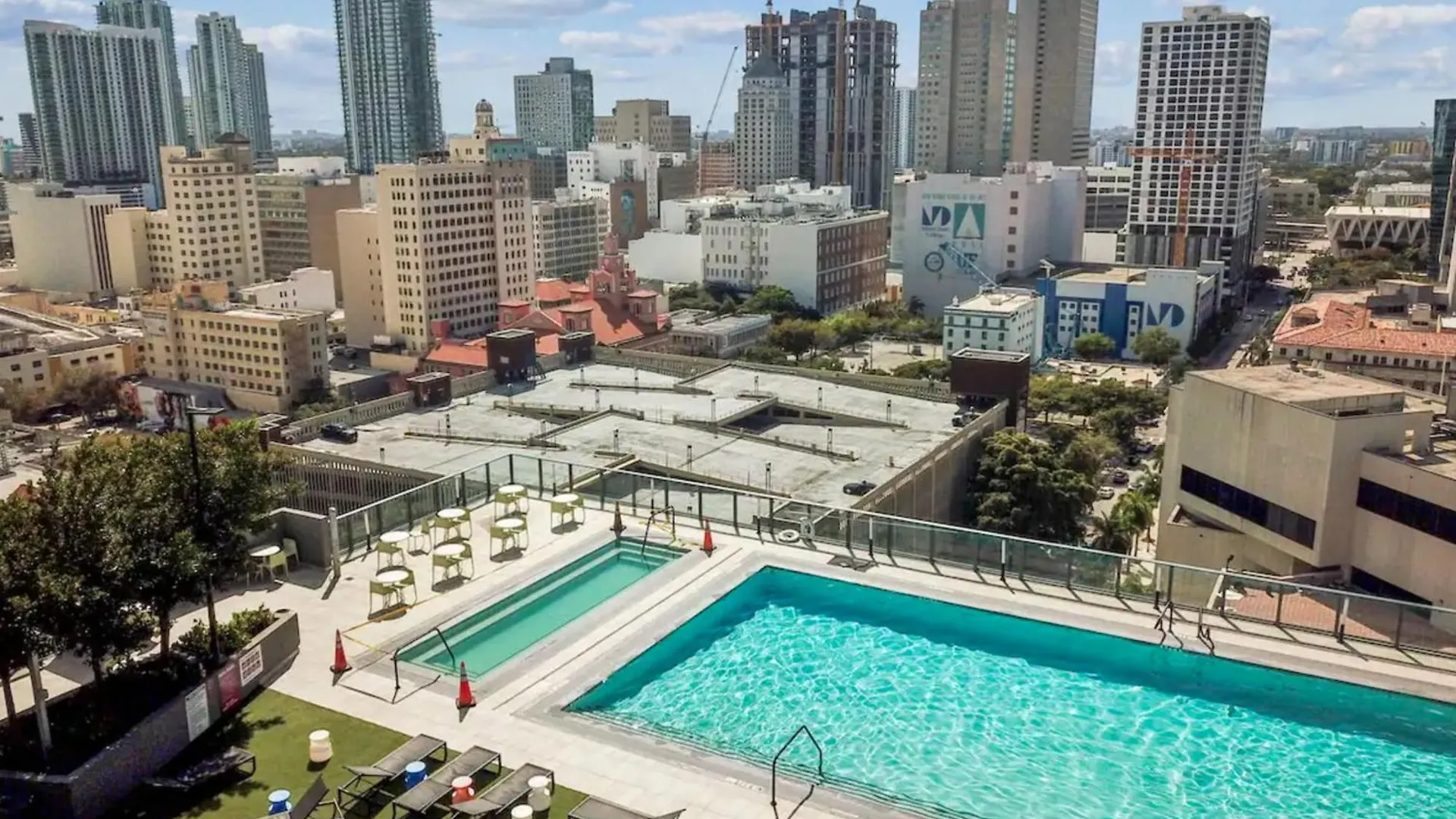 Apartment Modern & Chic Downtown One Block From Bayside Marketplace - Free Parking