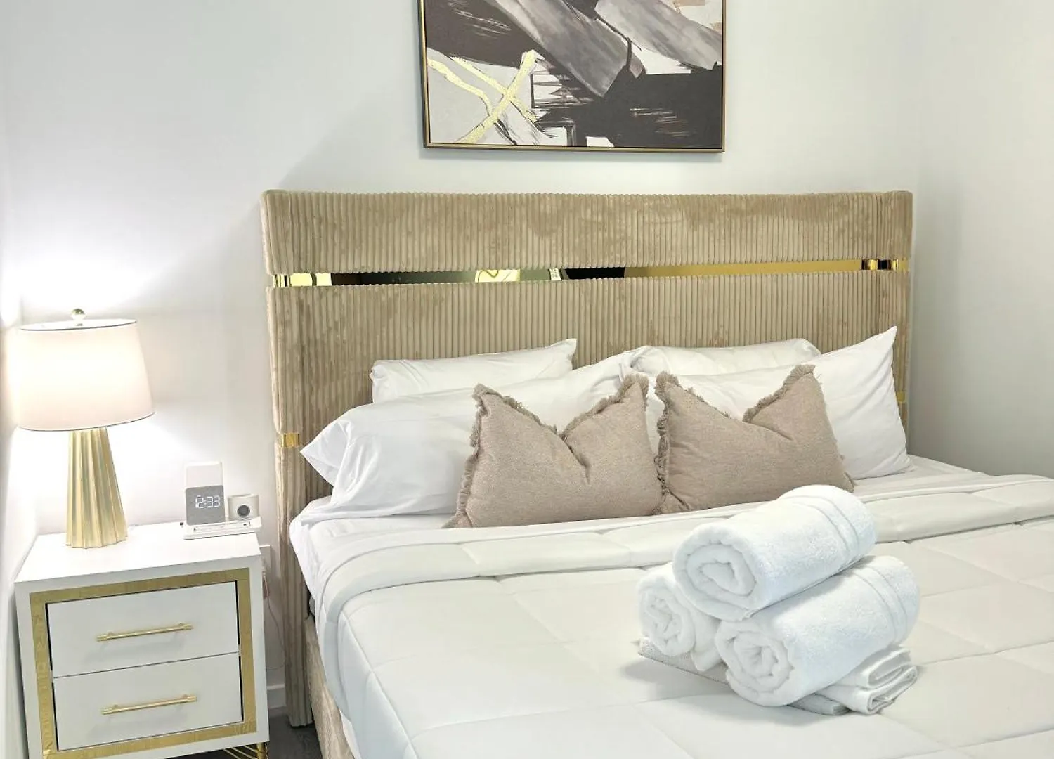 Modern & Chic Downtown One Block From Bayside Marketplace - Free Parking