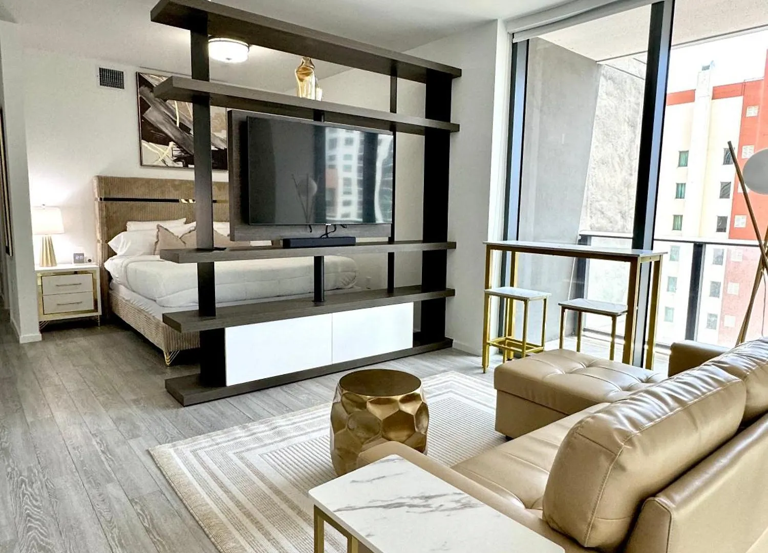 Apartment Modern & Chic Downtown One Block From Bayside Marketplace - Free Parking