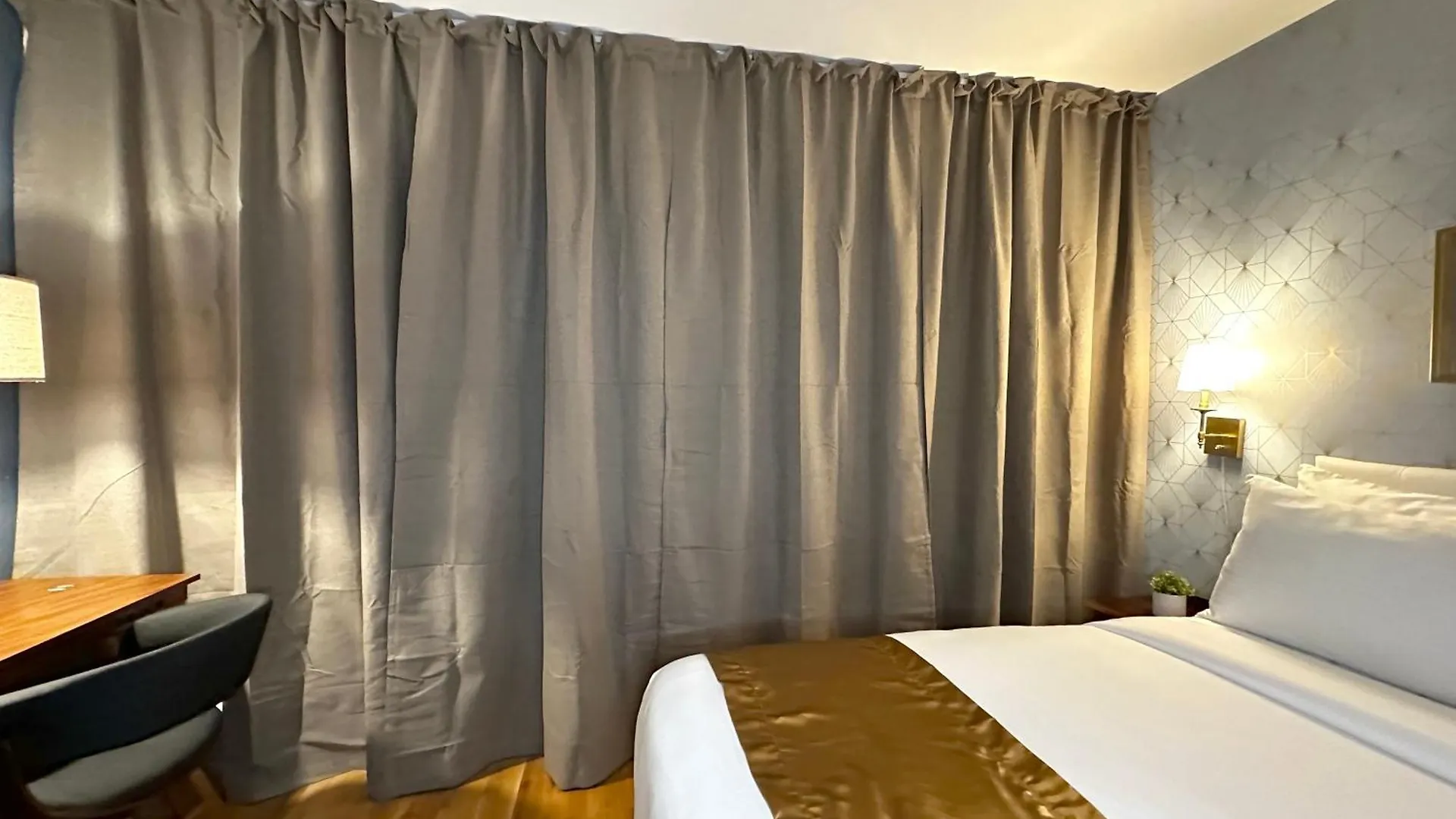 Tb Hotel