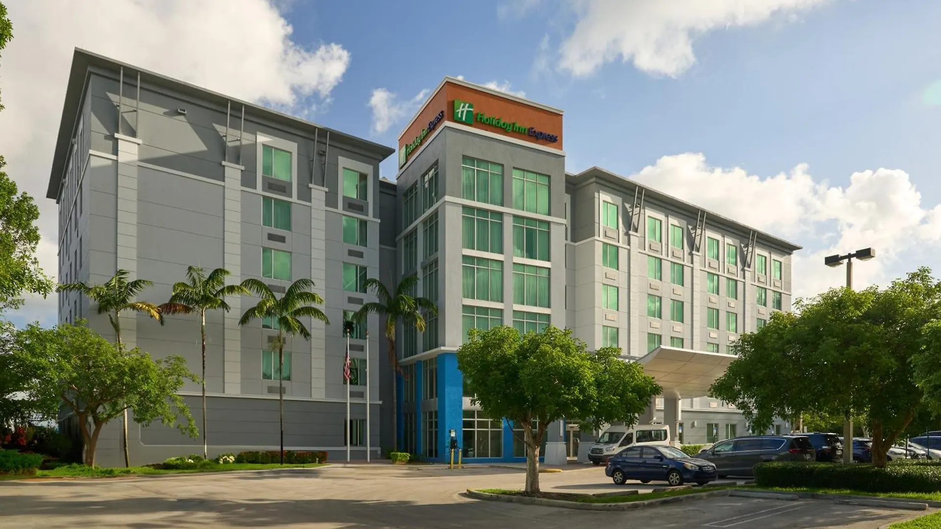 Express Airport-blue Lagoon Area By Ihg