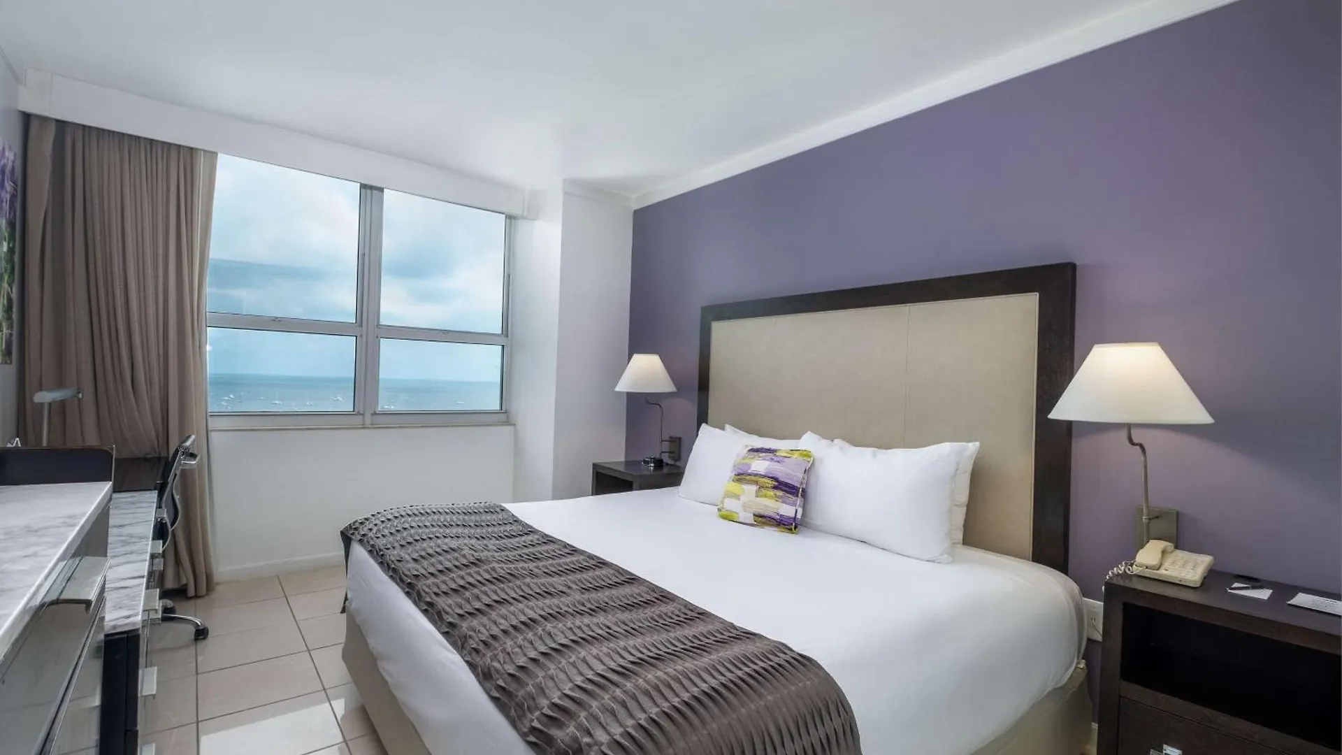 Arya Bw Premier Collection Hotel