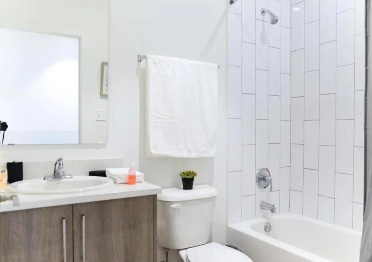 Modern Townhouse 18 Min From The Beach & Aventura - Th1 Holiday home *