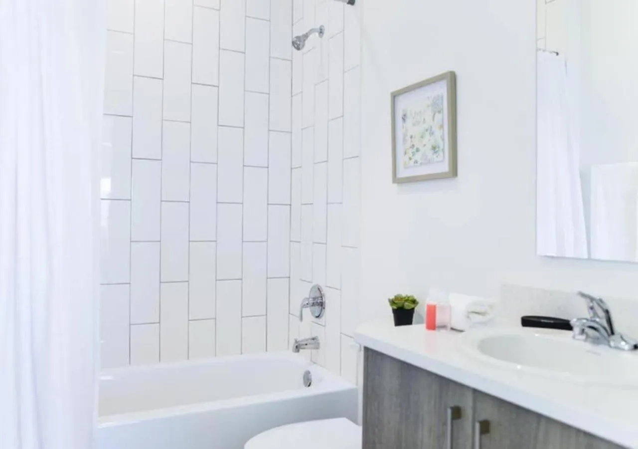Modern Townhouse 18 Min From The Beach & Aventura - Th1 *