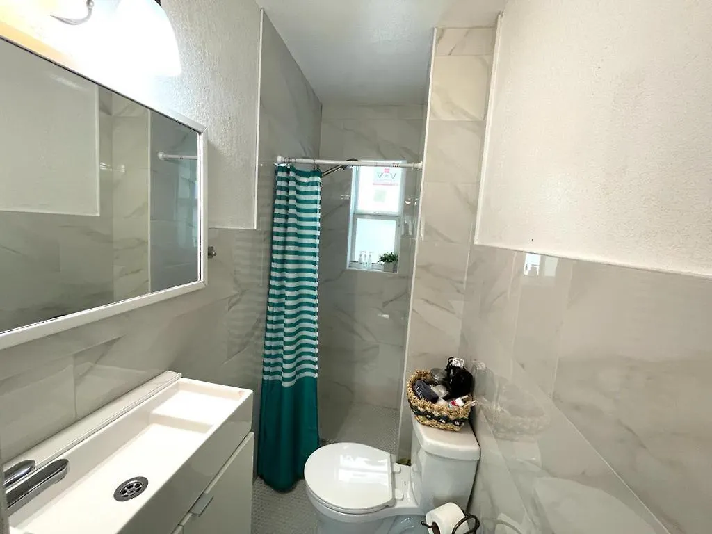 Cozy Near Coconut Grove - 7c * Miami