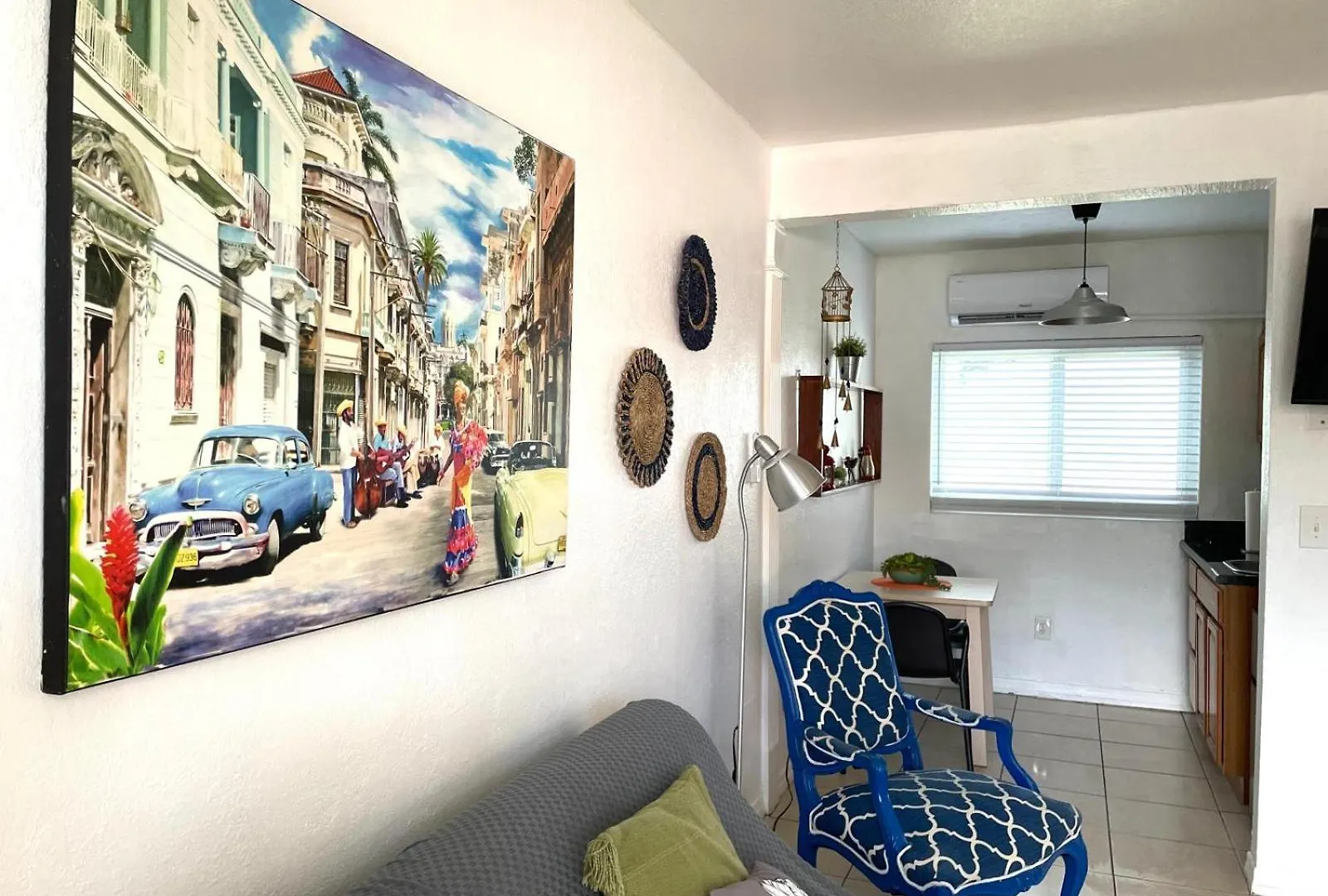 Cozy Near Coconut Grove - 7c *